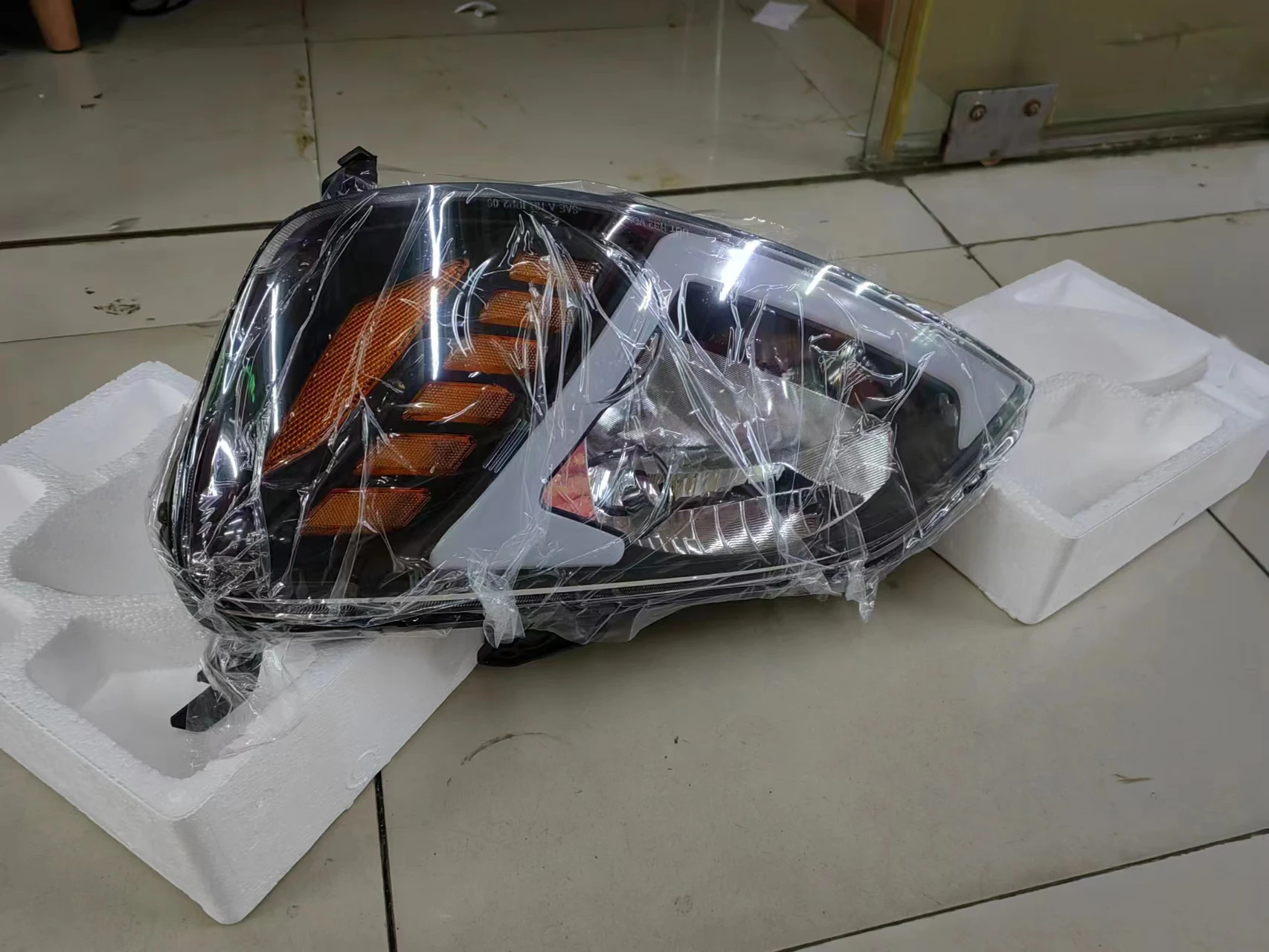 Sulinso 2pcs LED Black Housing {LED DRL} Amber Corner Projector Headlights for Honda Civic 01-03