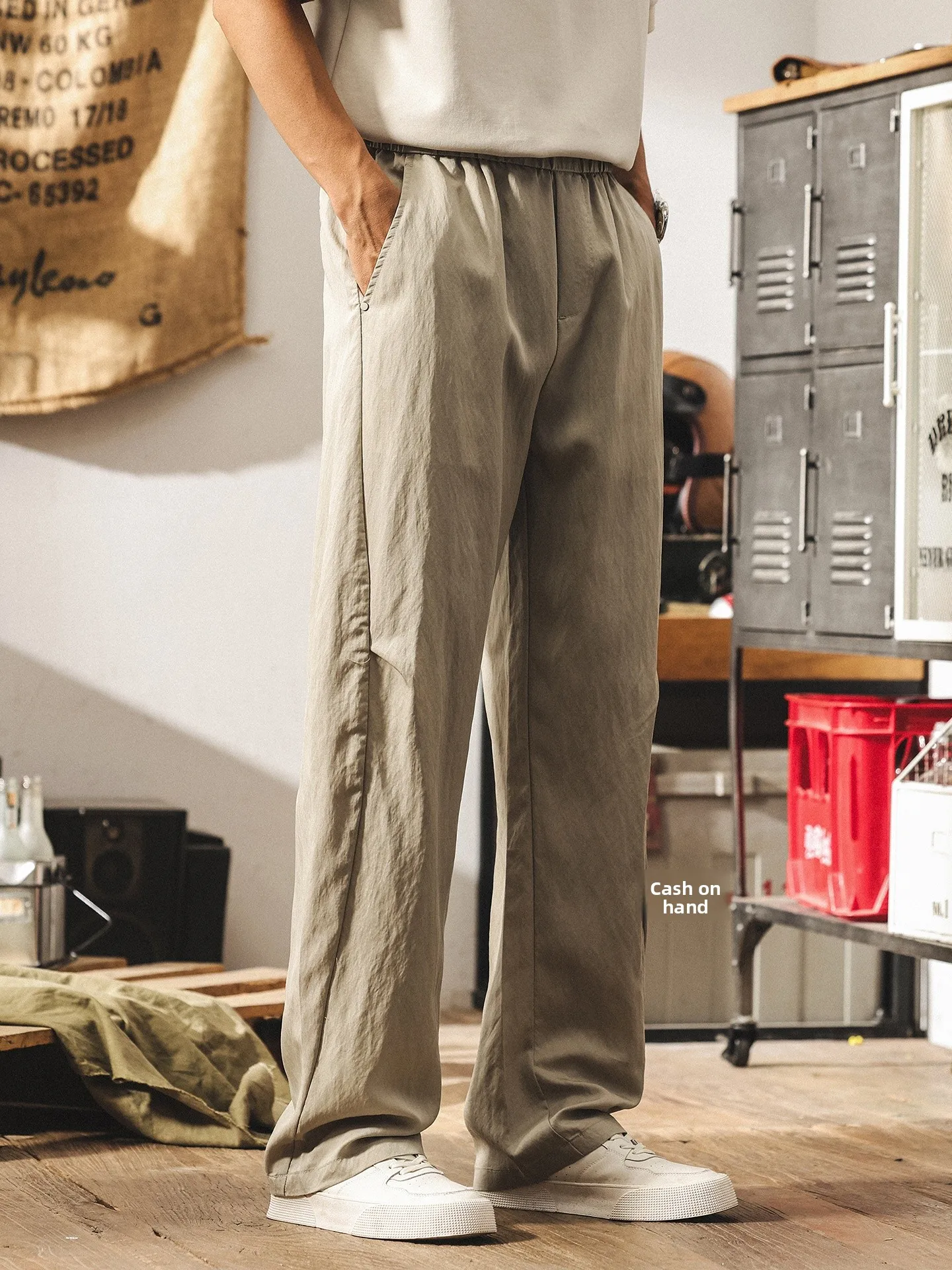 

LCelulose Men's Summer Lightweight Casual Pants Loose Fit Air Conditioning Straight Leg Trousers Simple Design Faion Brand