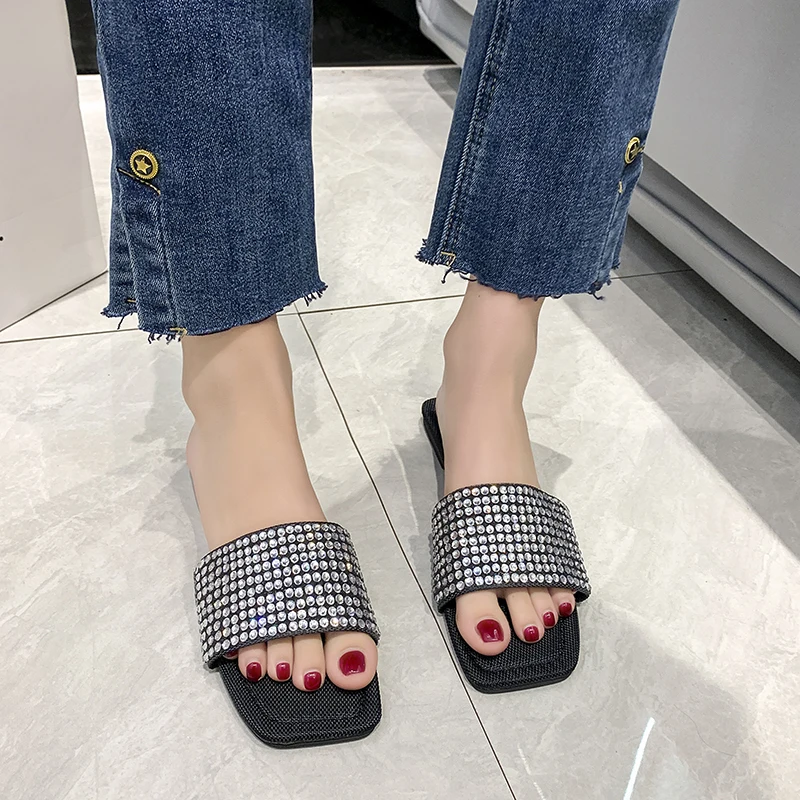 Rhinestone Slippers Women\'s Flat Bottoms Square Head One-piece Sandals Summer Wear Open-toe Slippers Women Beach Shoes Non-slip