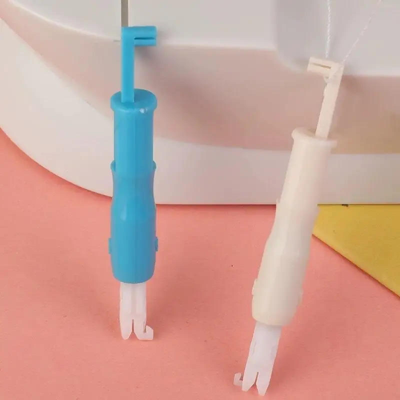 Automatischer Nadel-Einfädler, Nadel-Einfädelwerkzeug für Nähmaschinen, hält fest, blau-weiß – Detail 3