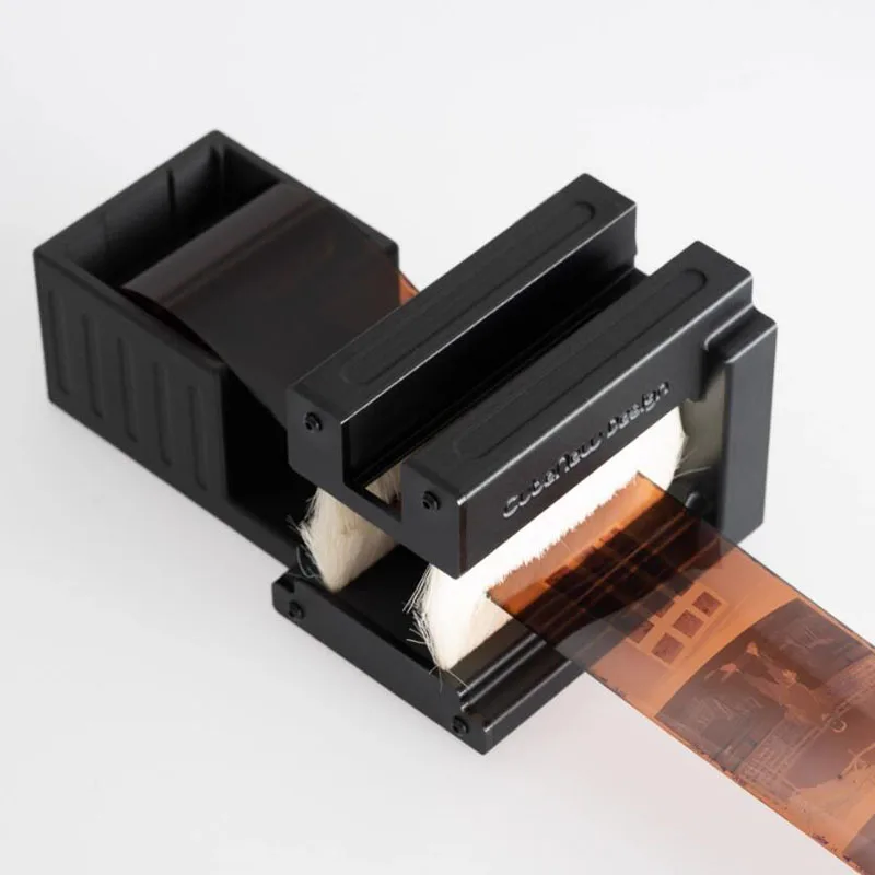 Effective cleaning of 135, 120, 4x5 membranes - Negative membrane dust collector scanner and ionic antistatic rod kit