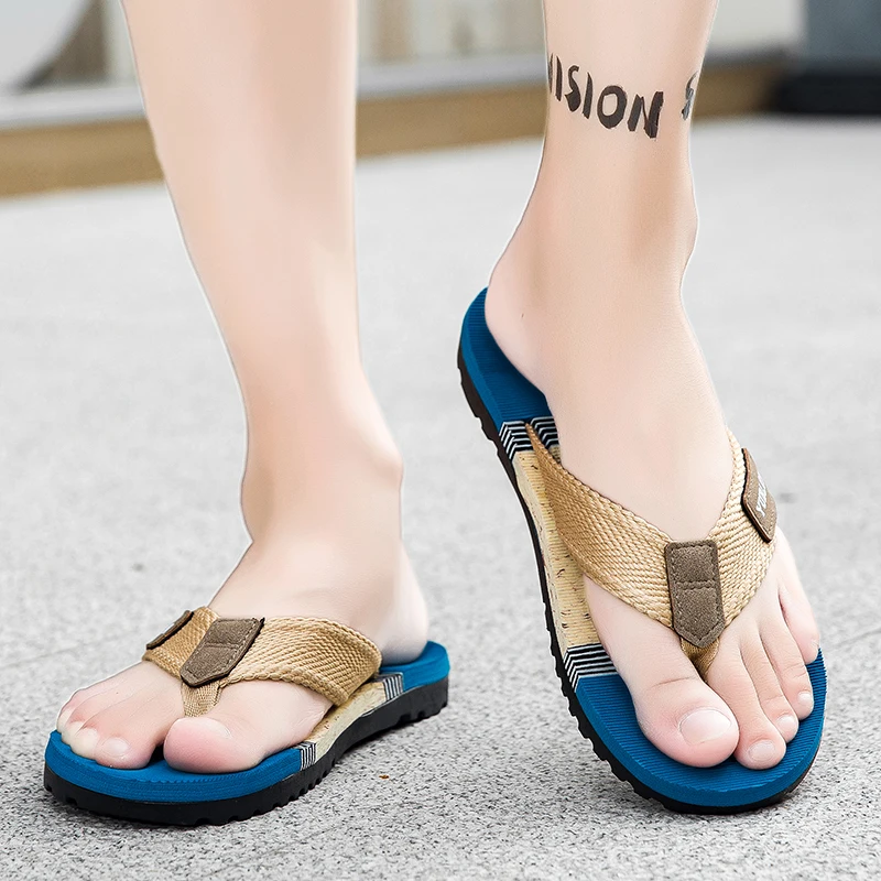 

Retro-style Original Ultra-light and Soft Design Men's Large-sized Beach Casual Wear Summer Flip-flops in A Two-tone Color