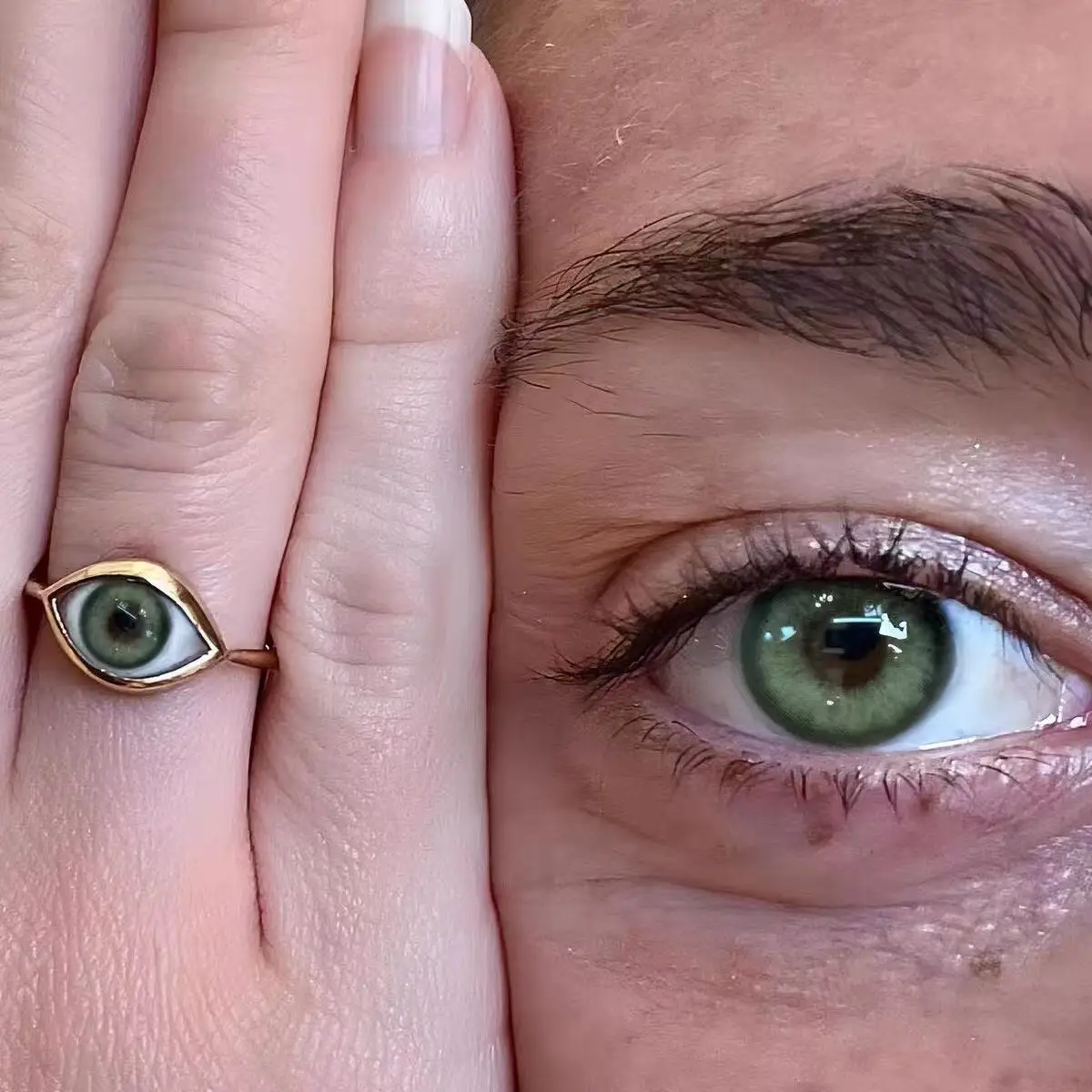 Trendy Crying Eye Ring for Women, Alloy Resin Artistic Expression Statement Finger Ring, Unique Fashion Party Jewelry Gift