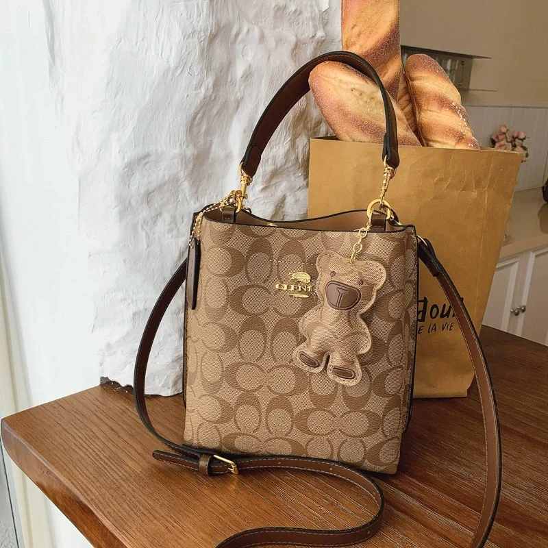 Luxury Designer Women'S One Shoulder Handbag Printed Vintage Paris Fashion Tote Bags Large -Capacity Portable Bag Cluch Bag Purs