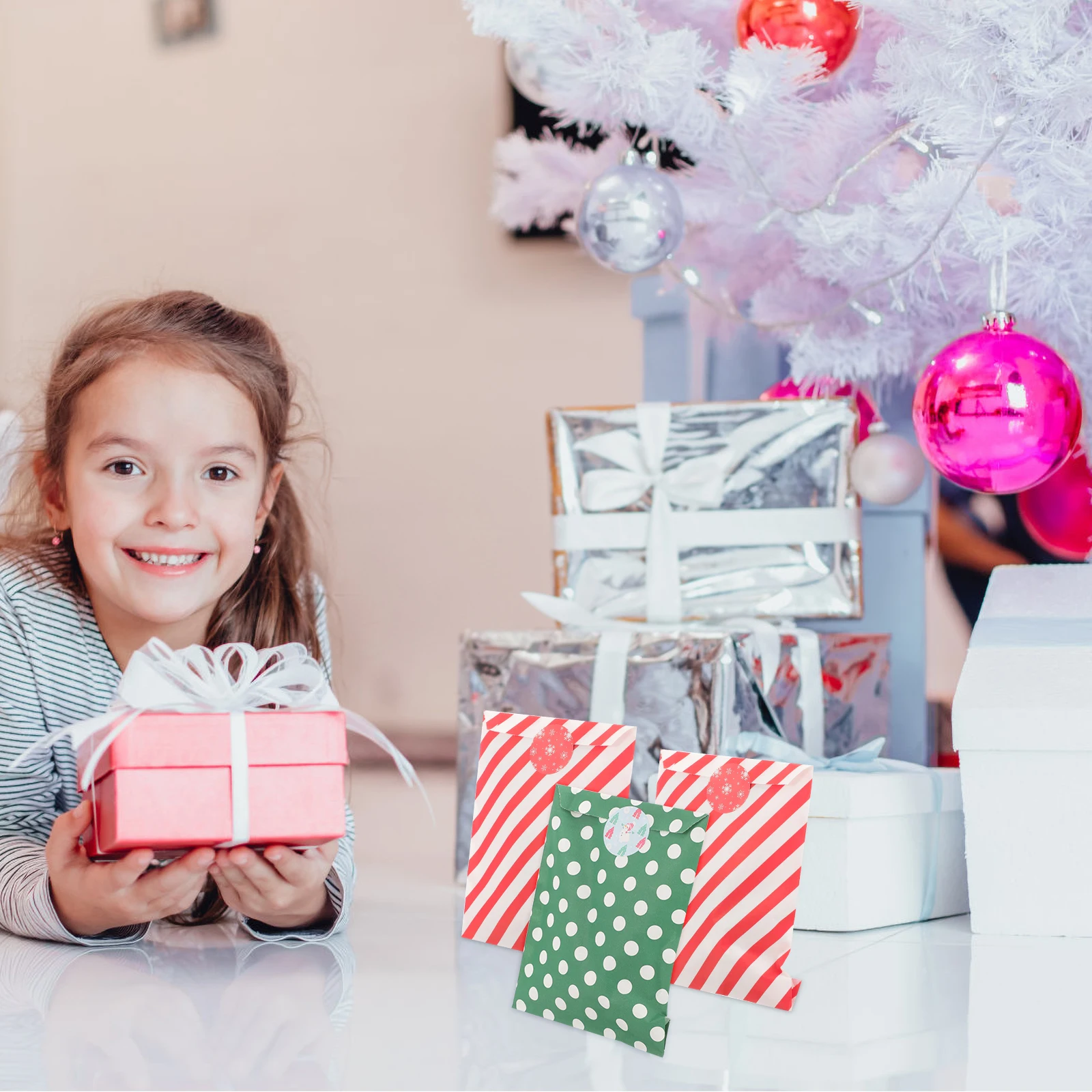 

24Pcs Christmas Paper Gift Bags Xmas Treat Bags Cookies Containers Party Favors Christmas Gift Bag Xmas Party Favors Bag