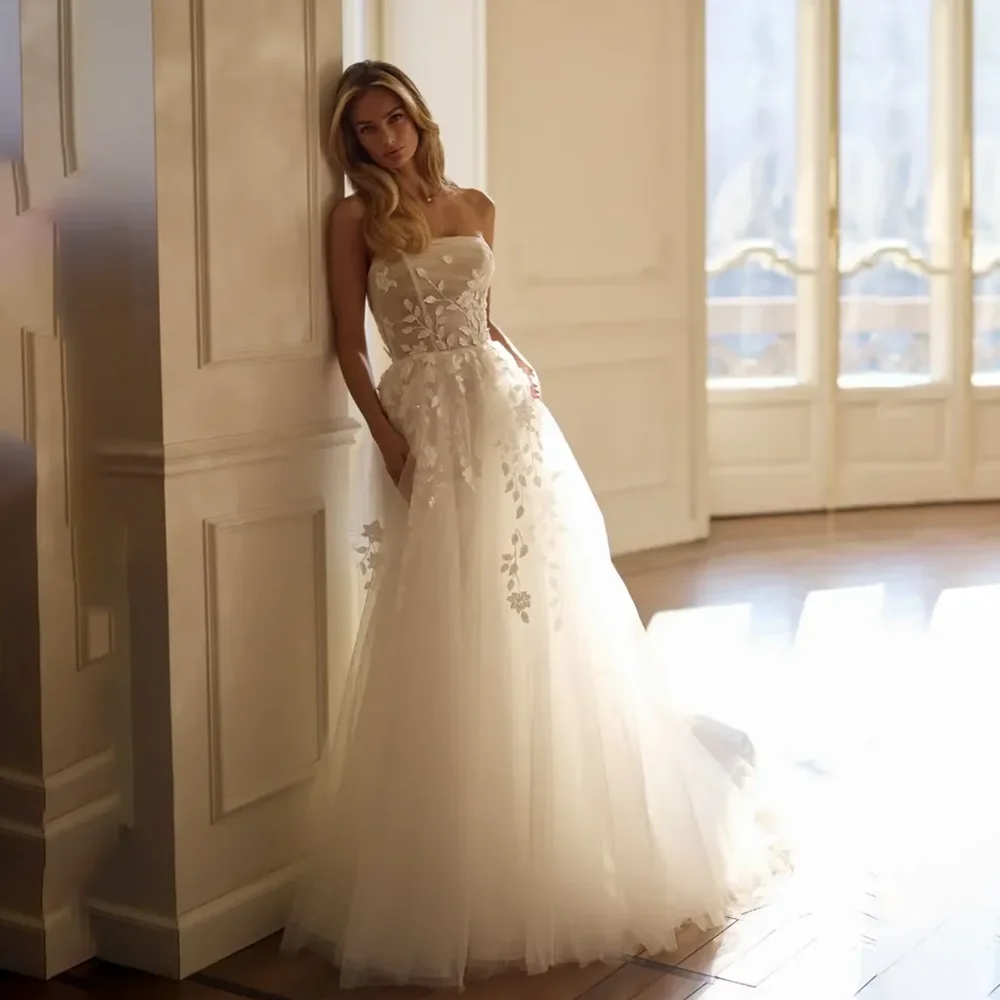 Strapless Wedding Dress For Women Appliques Tulle A‑Line Bridal Gown Court Train Backless Zipper Sweet Bride Dresses Customized