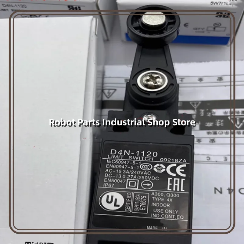 4pcs New limit switch D4D-1121N D4D-1120N D4D-2121N D4D-1132N D4D-2120N