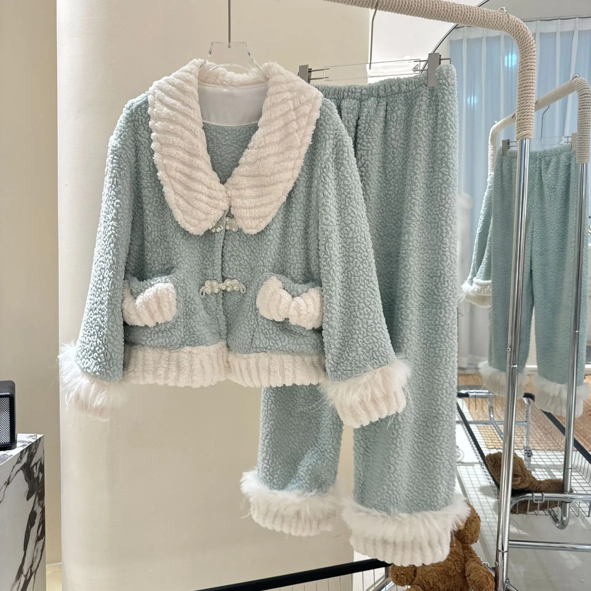 

Горячие милые зимние женские пижамные комплекты из кораллового флиса, утепленная теплая домашняя одежда, комплект одежды для сна для женщин, комплект брюк с длинными рукавами