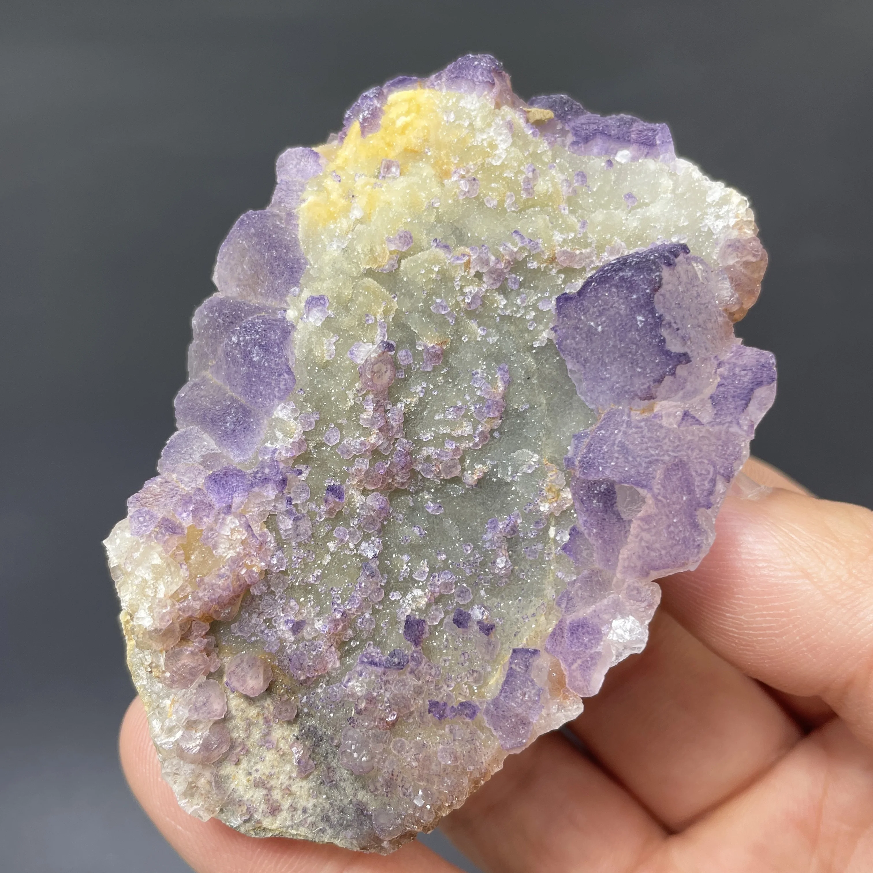 الصين الطبيعية الأرجواني فلوريت مع كريستال الكوارتز المعدنية الأصلي التدريس عينة الريكي أحجار استشفاء ديكور المنزل FP1-13