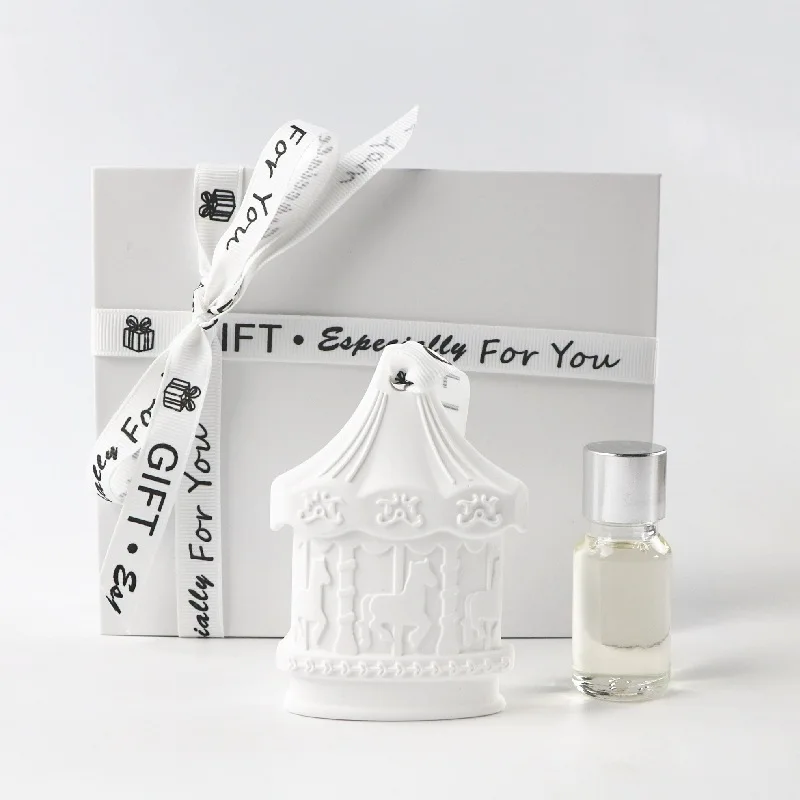 Horse Gift Box Ceramic Hanging Air Freshener Ornament, White, Aroma Diffuser for Indoor, Wardrobe, Gift Idea