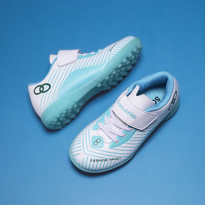 

New Men Soccer Shoes Adult Kids Football Boots Top Quality Breathable Sport Outdoor Training Shoes Non Slip FG Seamless