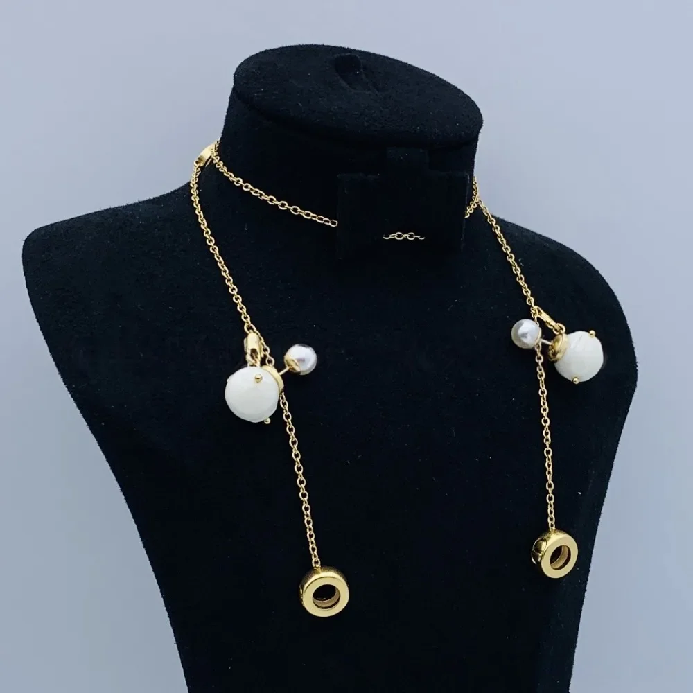 

2025 New Luxury Letter Vintage Necklace Fashion Versatile Gift for Lover Anniversary