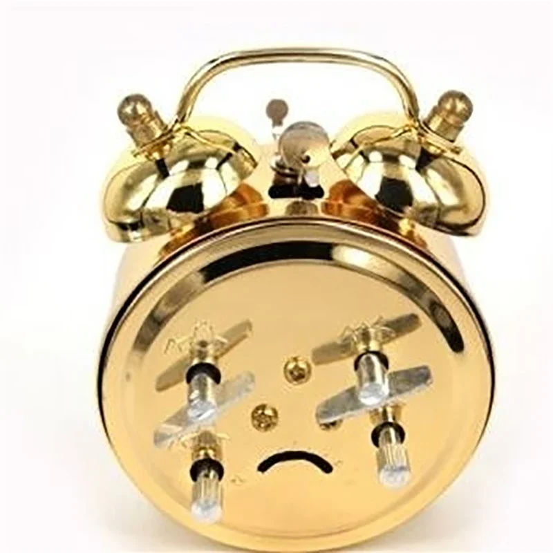 Luxury Gold Mechanical Alarm Clock Metal Vintage Clockwork Manual Retro Table Clocks Silent Watch Bedroom Alarm Clocks Gift