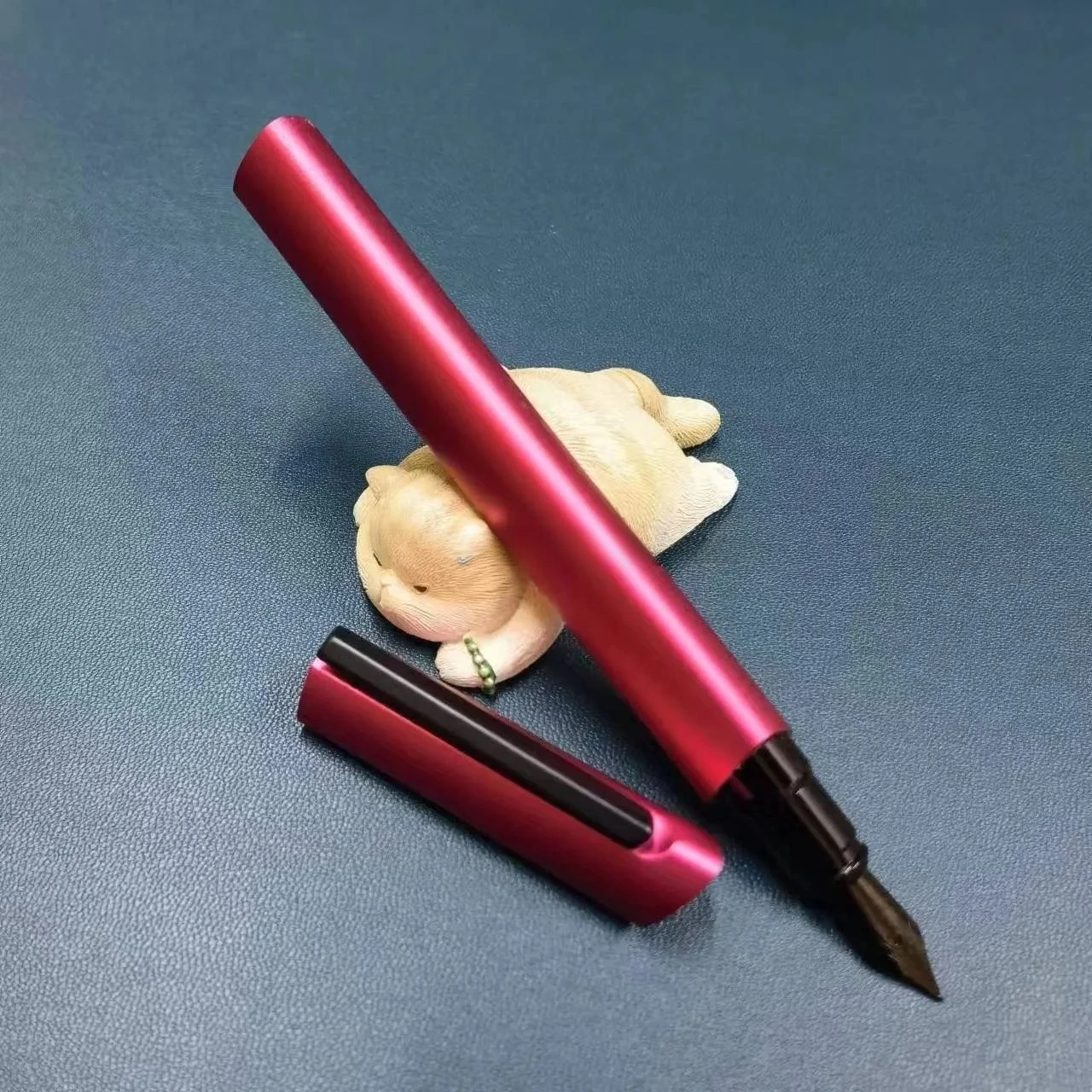 

Aviation Aluminum Material Metal Fountain Pen Piston Hand Polished Rotary Ink Suction F 0.5mm Nib Ink Pen School Office Supplies