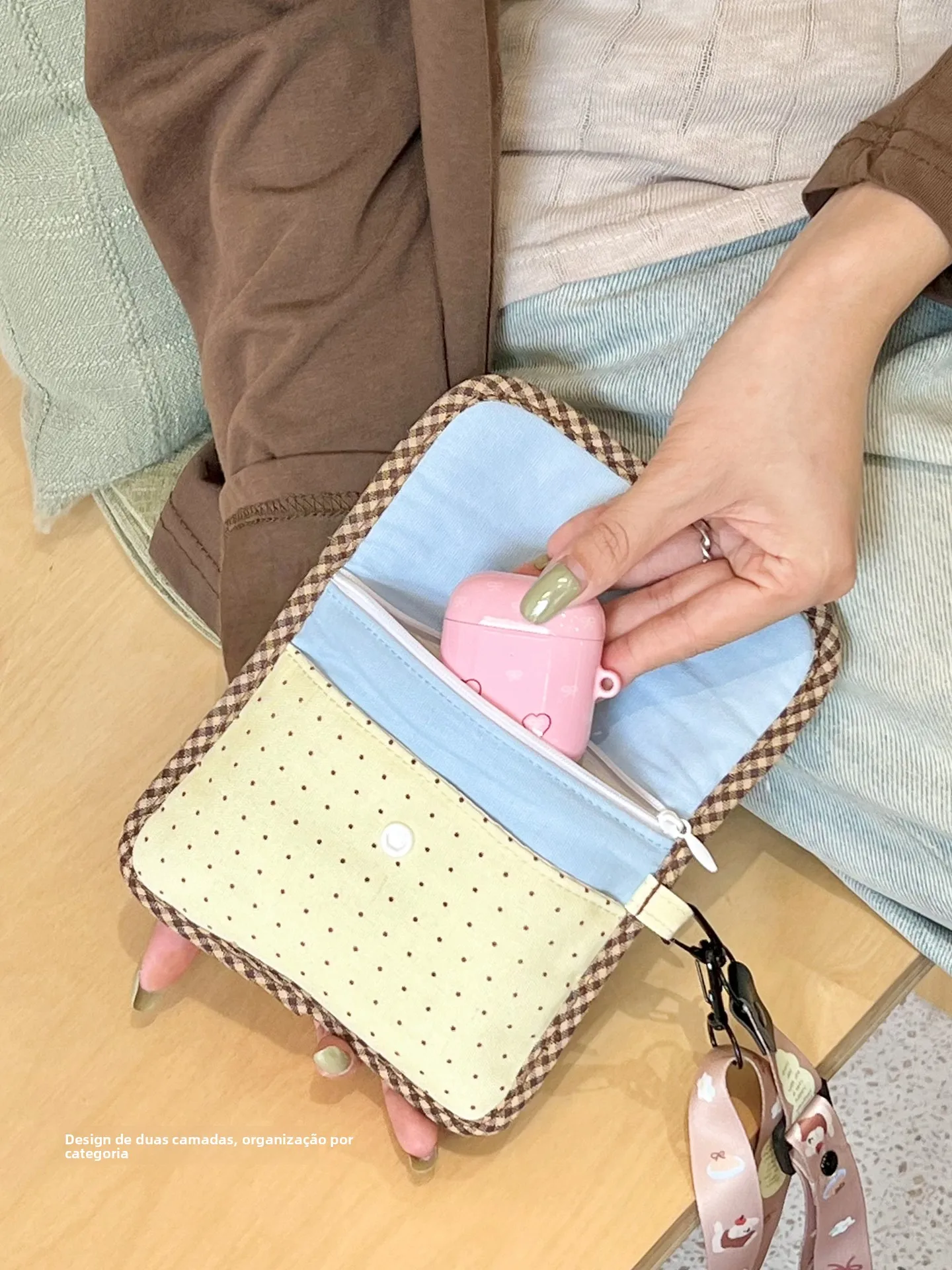 bolsa-de-armazenamento-pequena-com-bolinhas-portatil-para-viagem-absorventes-higienicos-fones-de-ouvido-porta-roupas-inti