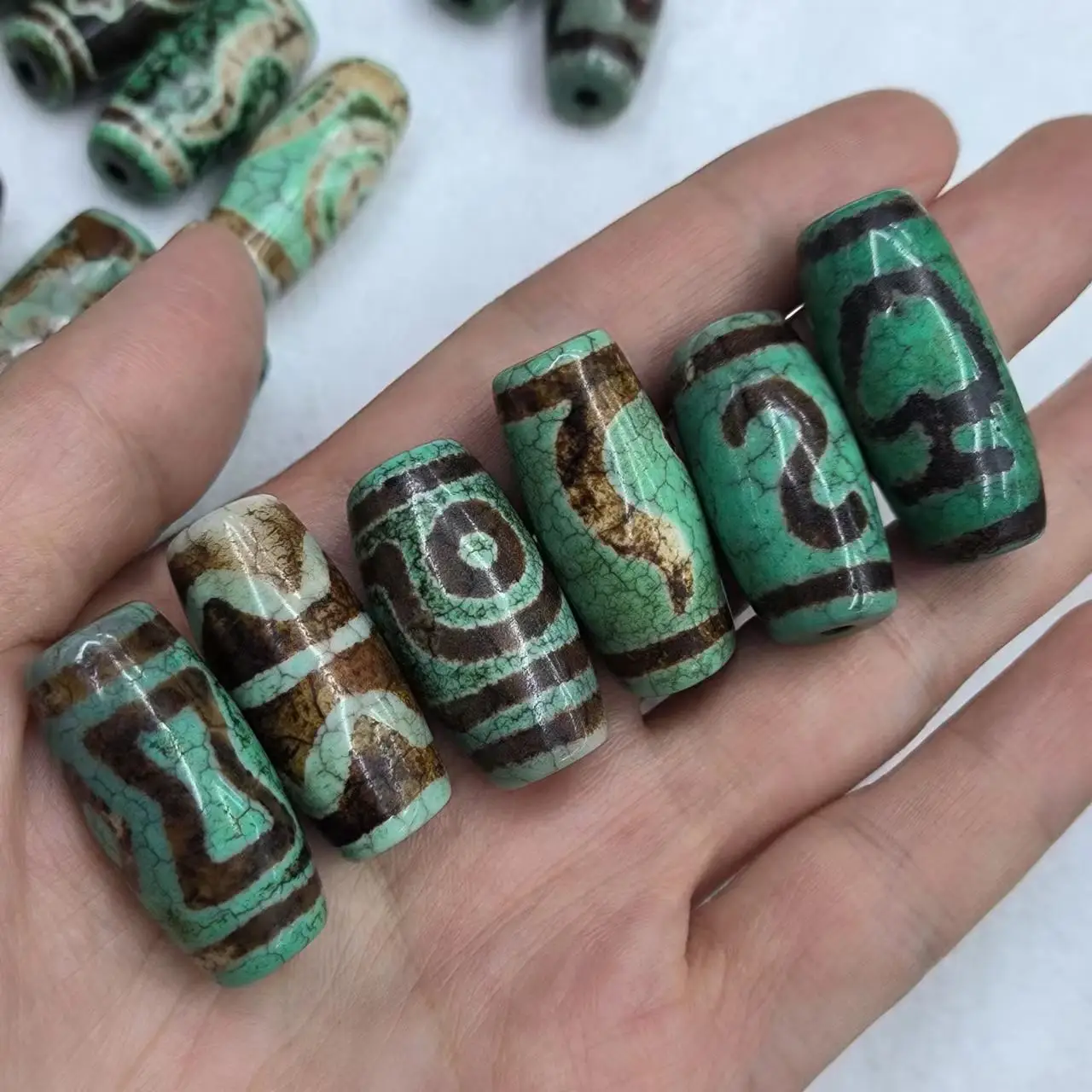 1pcs/lot natural multi-pattern old agate dzi wholesale Barley green Dragon scales Accessories jewelry Rare breeds amulet taki