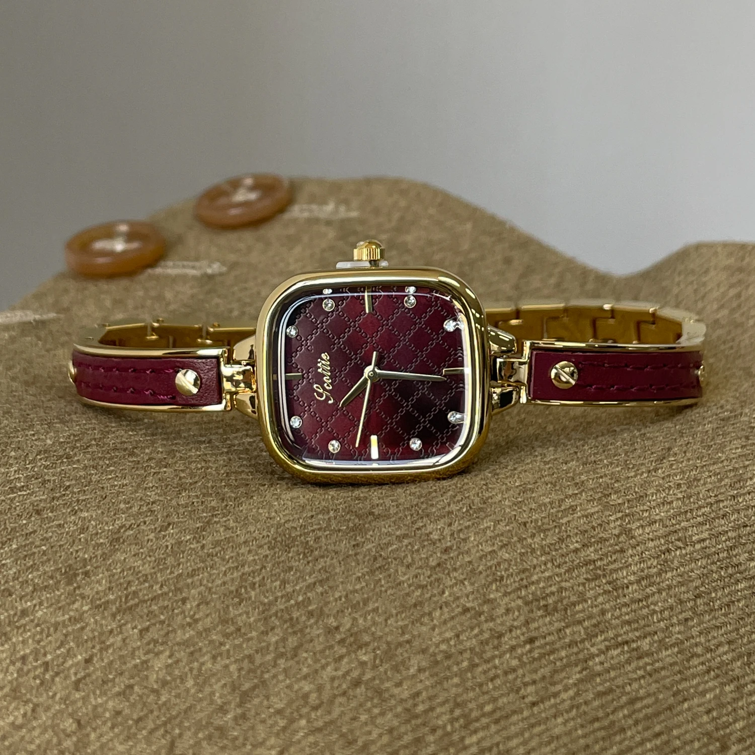 

CILOA women's bracelet watch, elegant brand, genuine product, 2025 new style, fashionable, casual, waterproof quartz watch.