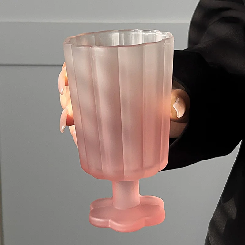 

Скандинавские стеклянные чашки с цветами, модный матовый градиентный стакан для порошка, домашняя посуда для фруктов, чая, элегантный бокал для шампанского