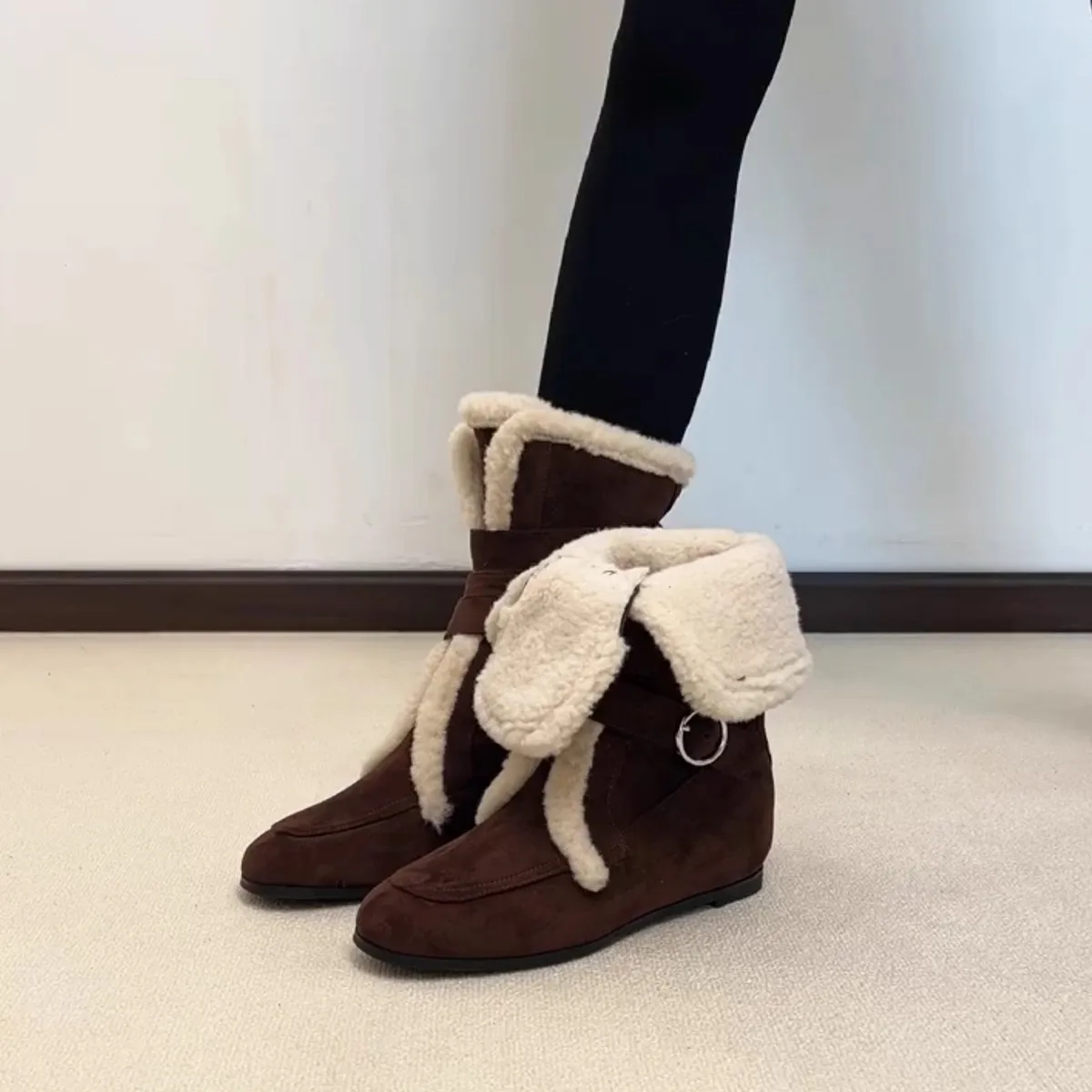 

Women Retro Suede Leather Buckle Design Snow Boots for Women Two-wear Winter Warm Short-barrel Cotton Boots Comfortable Fashion