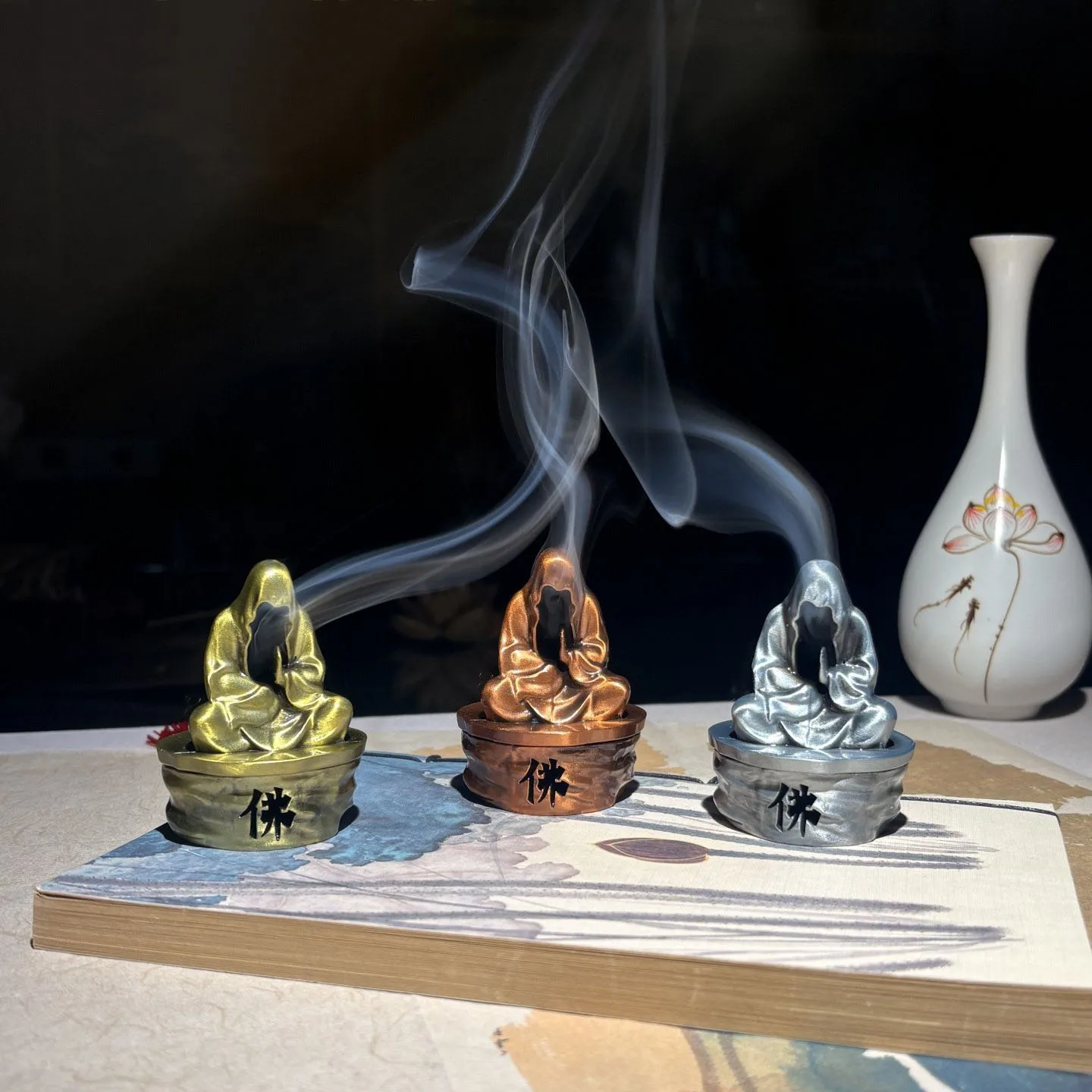 Zen-Meditation ohne Rückschau oder Sorgen, Buddha-Räucherstäbchenhalter, Sandelholz-Räuchergefäß für Zuhause, Dekoratives Ornament