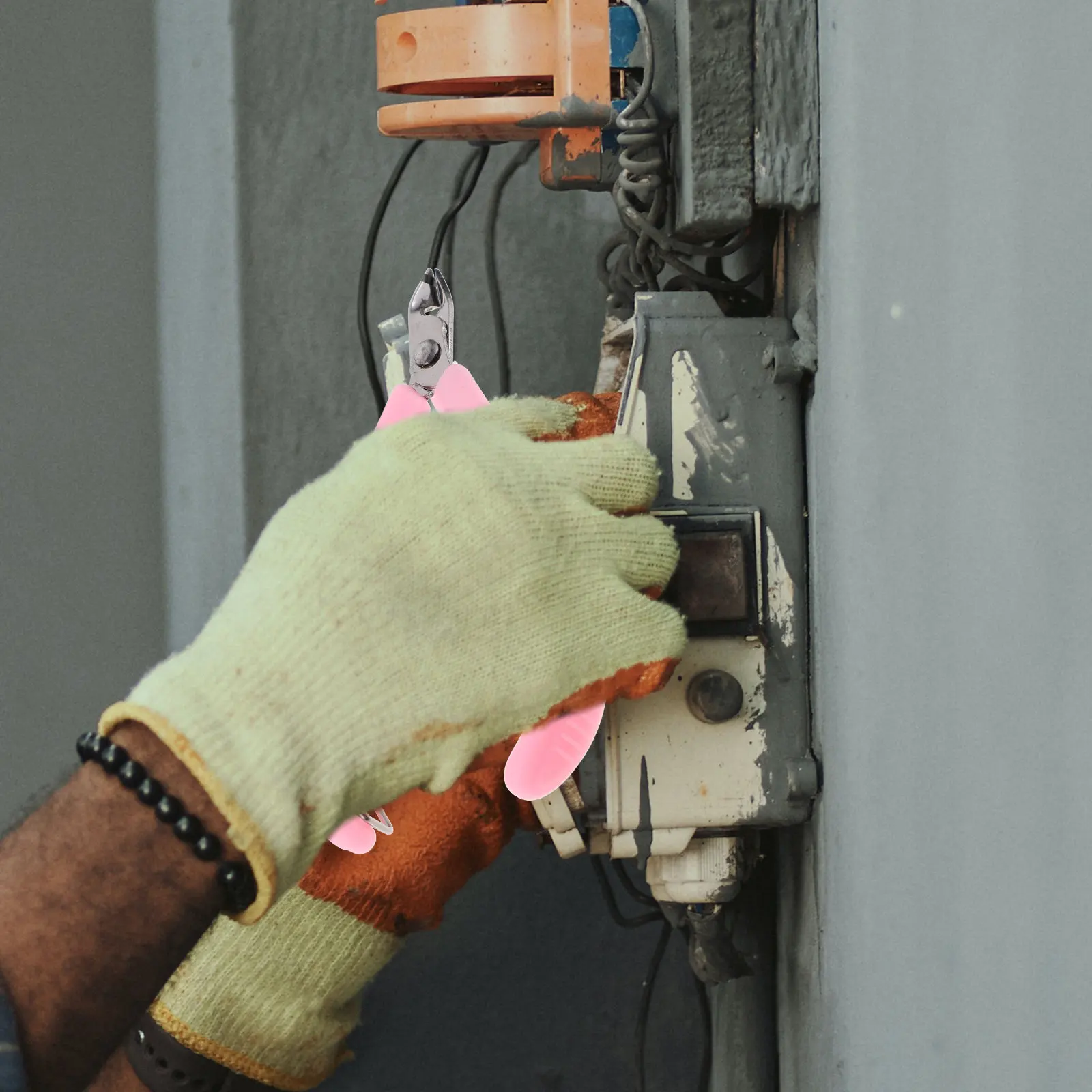 

Удобные 3D-металлические плоскогубцы-кусачки с научным дизайном, чистым срезом и нескользящей рукояткой, идеально подходят для инструментов для самостоятельной металлообработки