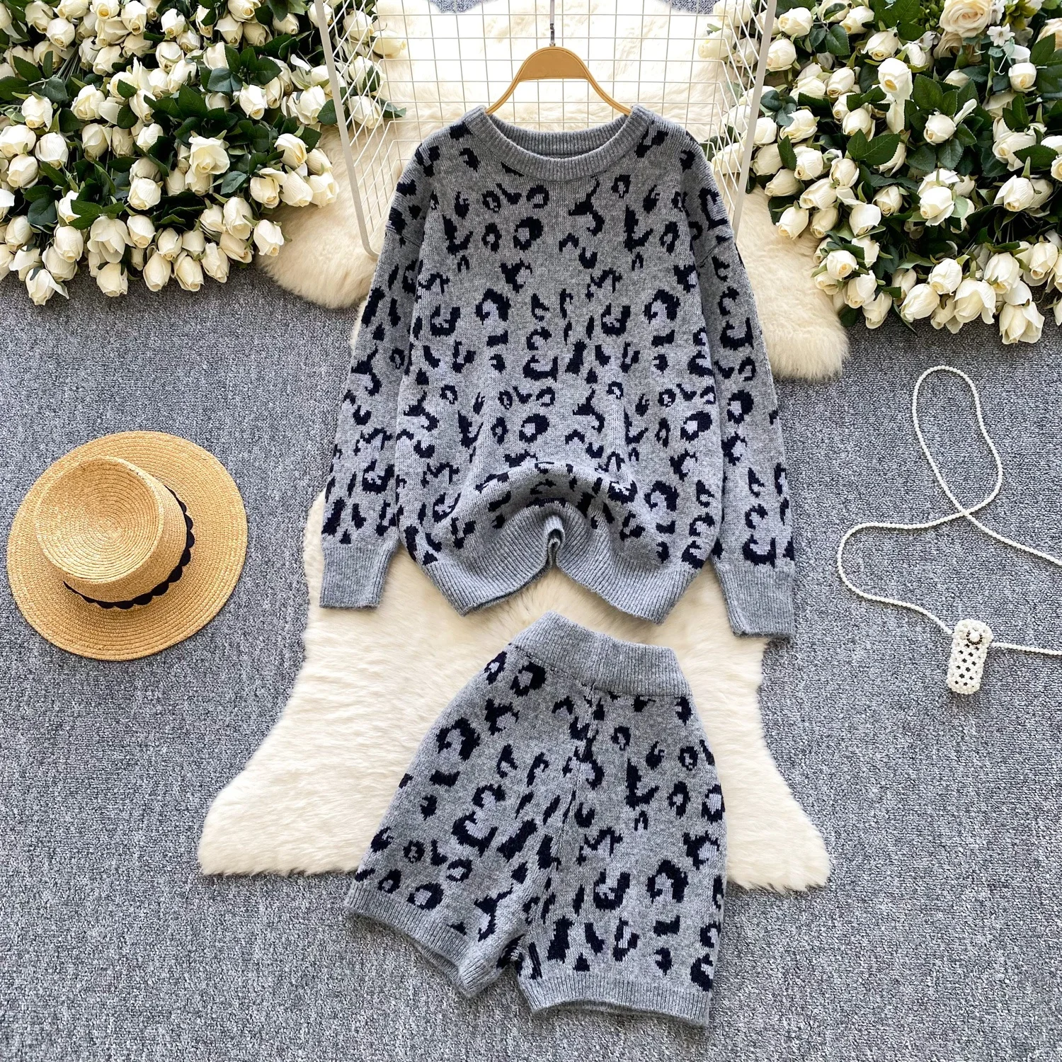 

Clothland Chic Leopard Print Sweater Suit Loose Long Sleeve Pullover Mini Shorts Wild Style Animal Pattern Two Piece Set TA714