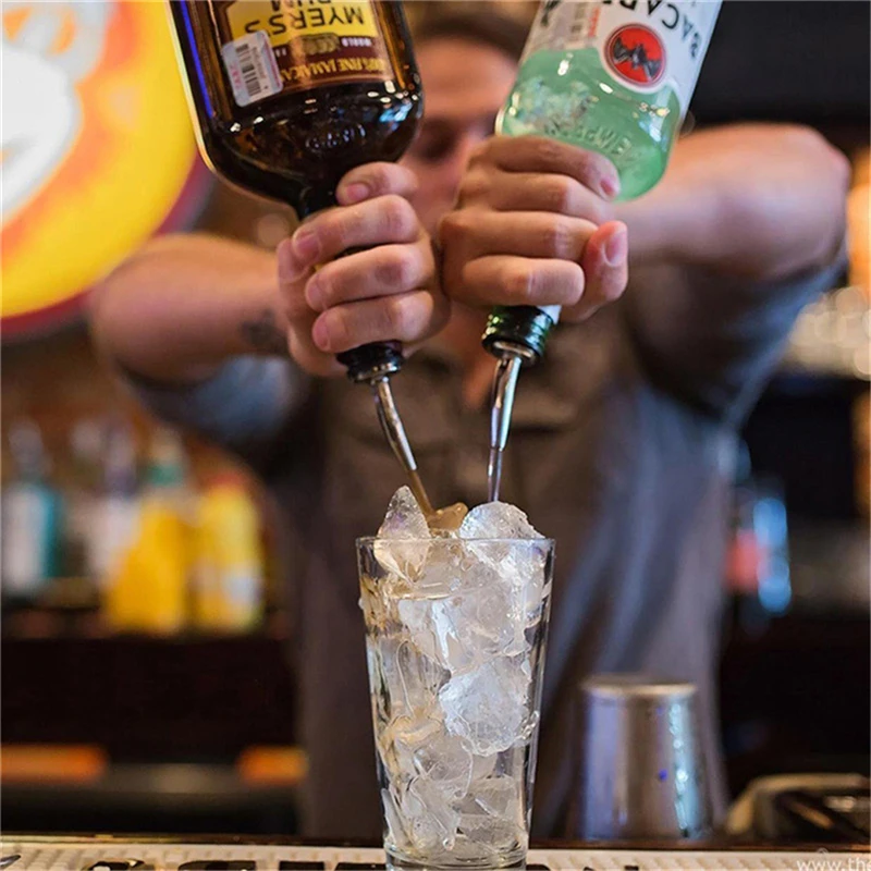 

100pcs Wine Bottle Pourer Stopper Stainless Steel Wine Liquor Spirit Pourer Free Flow Wine Bottle Pour Spout Stopper Bar Tool