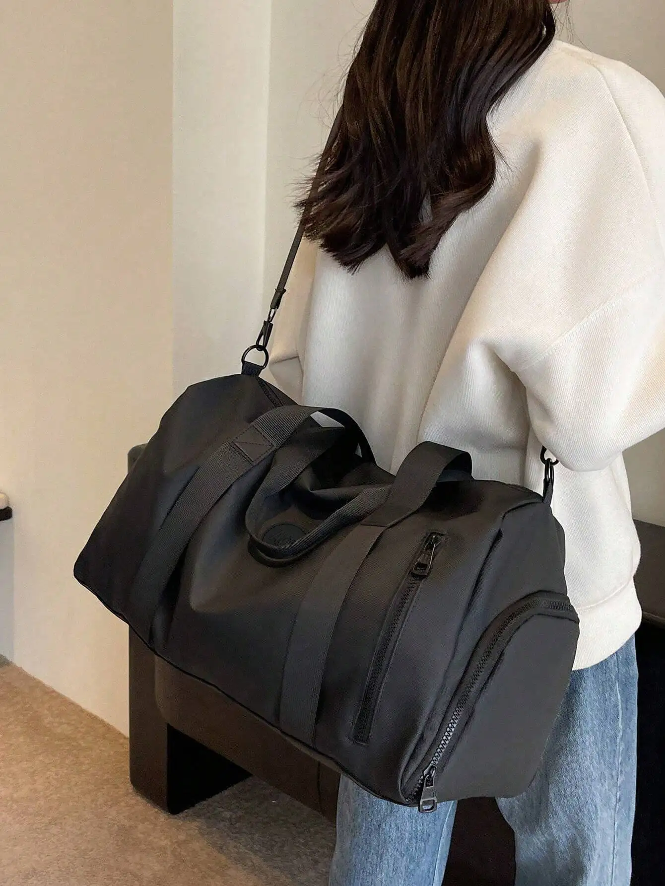 Classic And Popular Large-Capacity Travel Bag, Fashionable Solid Color, Simple And Versatile, Lightweight And Portable Handbag, Dry And Wet Separation, Independent Shoe Compartment, Multi-Functional Adjustable Shoulder Strap Crossbody Bag, Suitable