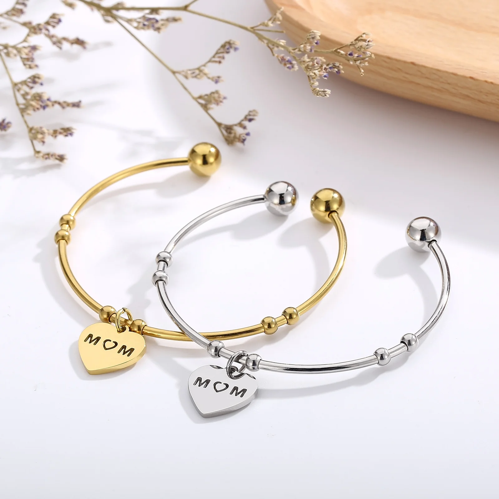 Versatile Minimalist Cuff Bangle Set Mother's Day Gift Simple Bracelet Classic Guitar Love Heart Charm for Best Friend Gift