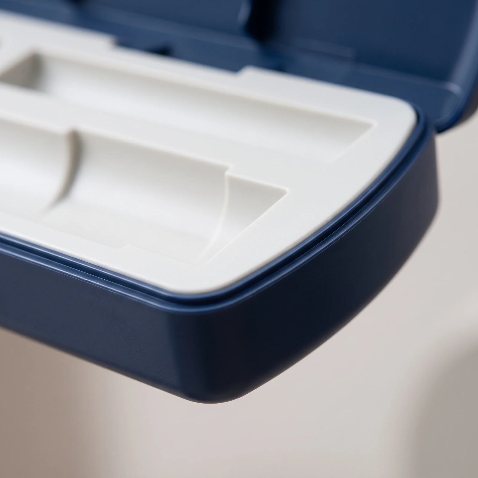 Insulin Syringe Case Portable Insulin Travel Case Syringe Supply Organizer Hard Storage Box Compact for Diabetics