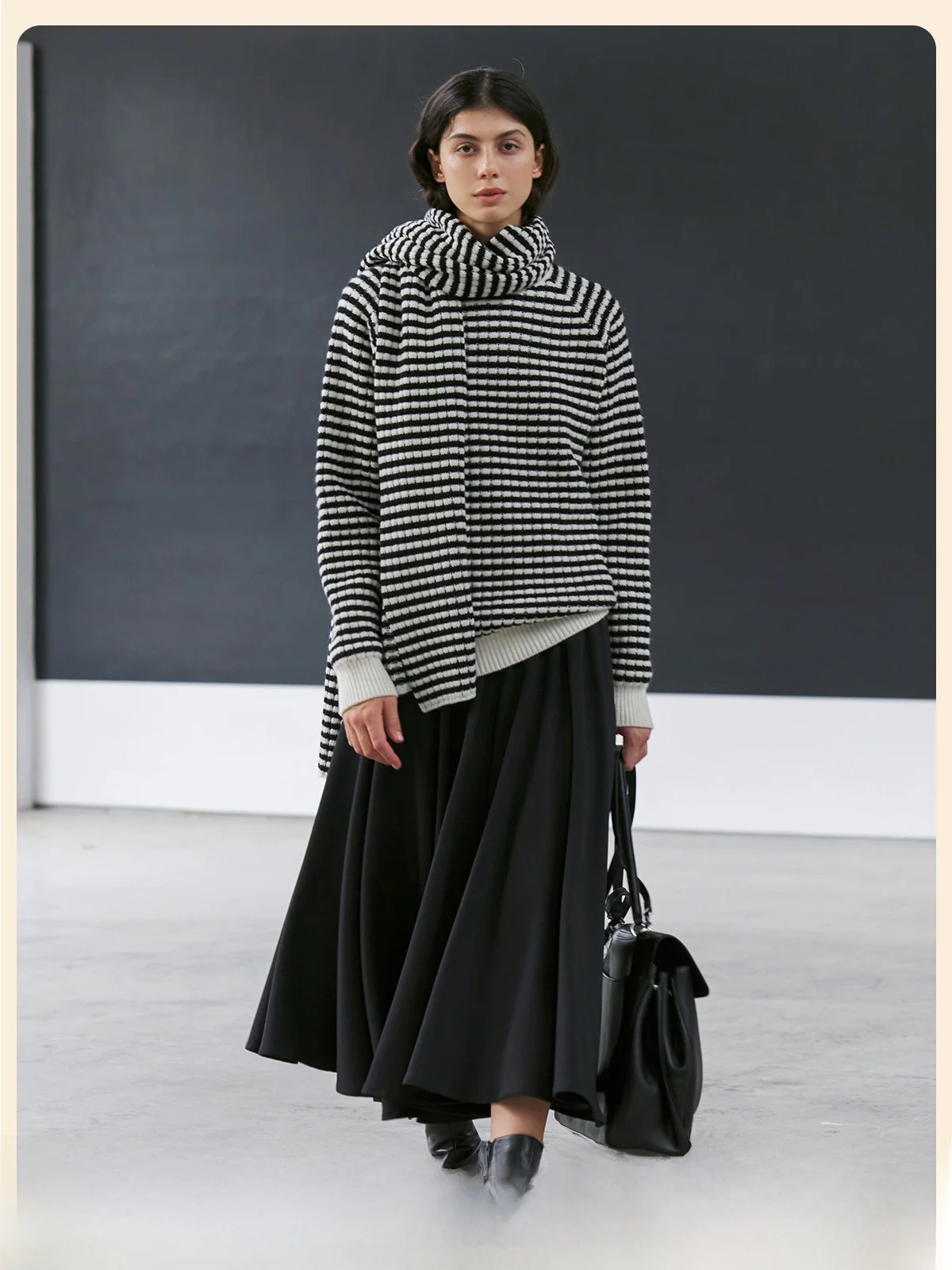 

Комплект из двух шерстяных вязаных свитеров Maou Create 03: полосатый свитер и топ с круглым вырезом, черно-белый, текстурированный, для повседневной носки, с длинными рукавами