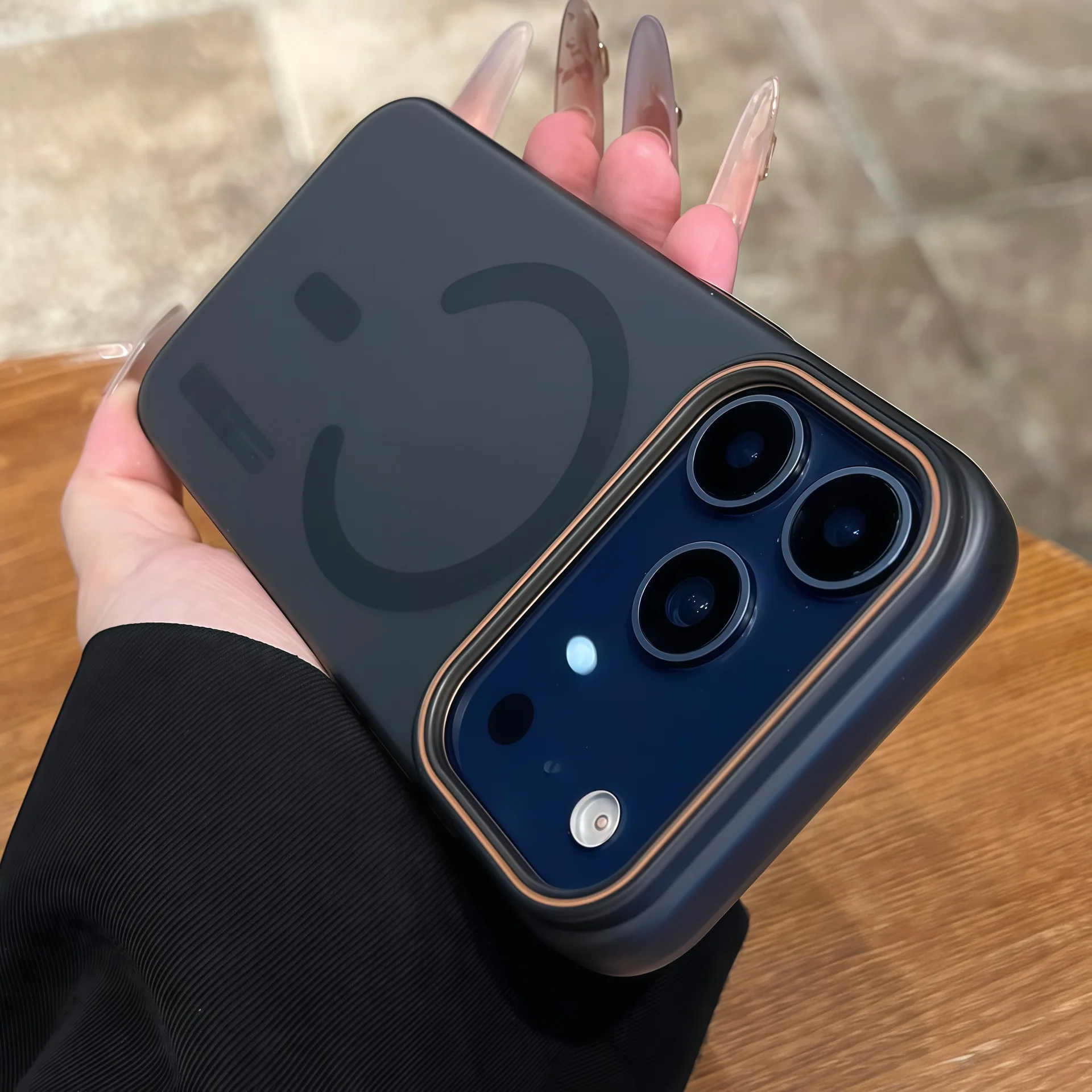 حافظة هاتف مغناطيسية ملونة غير لامعة لهاتف آيفون 17 16 15 14 13 12 11 Pro Max Plus 17 Air 12 13 Mini XS XR غطاء خلفي مقاوم للصدمات