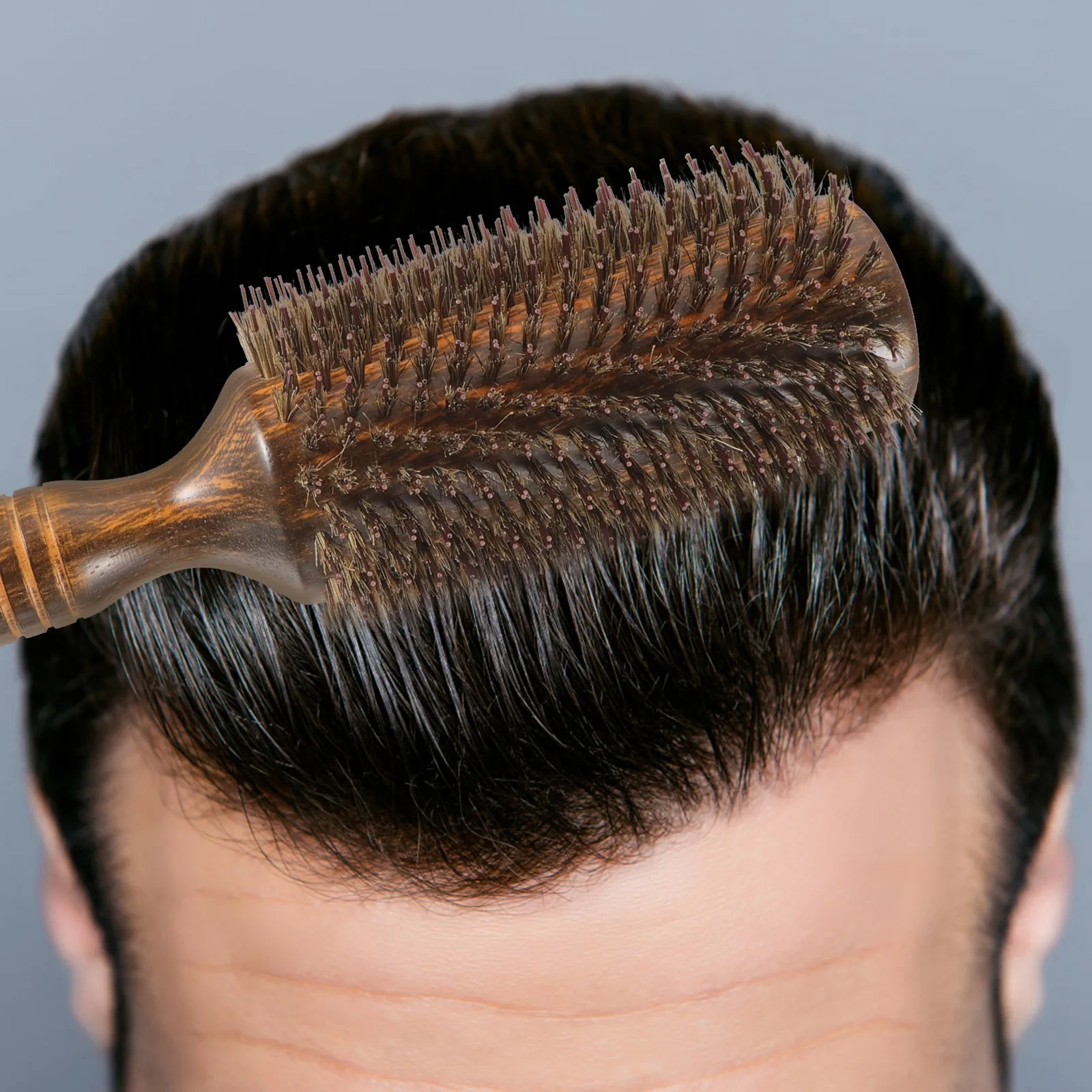 

Round Brush for Blow Drying Curly Hair Wet Or Dry Use Detangling Styling Brush for Thicker Fuller Locks Women's Hair Care