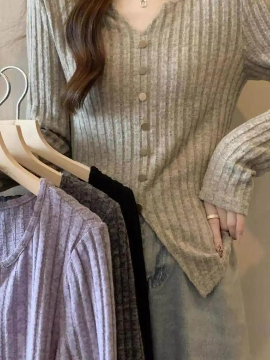 

plus Size Women's Spring Autumn Thin Long Sve Slimming Meat Concealing Knitted Color V-Ne Design Base irt Top