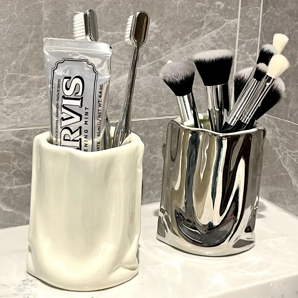 Luxury Creative Toothpaste Toothbrush Storage Tube Household Makeup Eyebrow Brush Rack Toothbrush Holder Storage Box Upscale