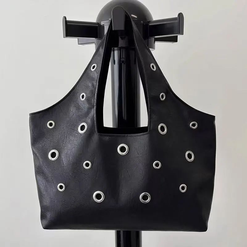 

2025 женская новая модная роскошная сумка на плечо с заклепками, большая вместительная дорожная сумка-тоут, повседневная сумка в горошек с заклепками, сумка для подмышек