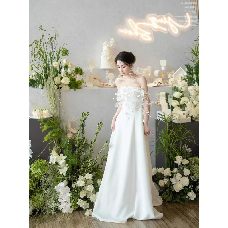 Einfaches Mori-Kleid im französischen Stil, leichtes Satin-Hochzeitskleid, schwere Stickerei, florales Braut-Toastkleid für Frauen