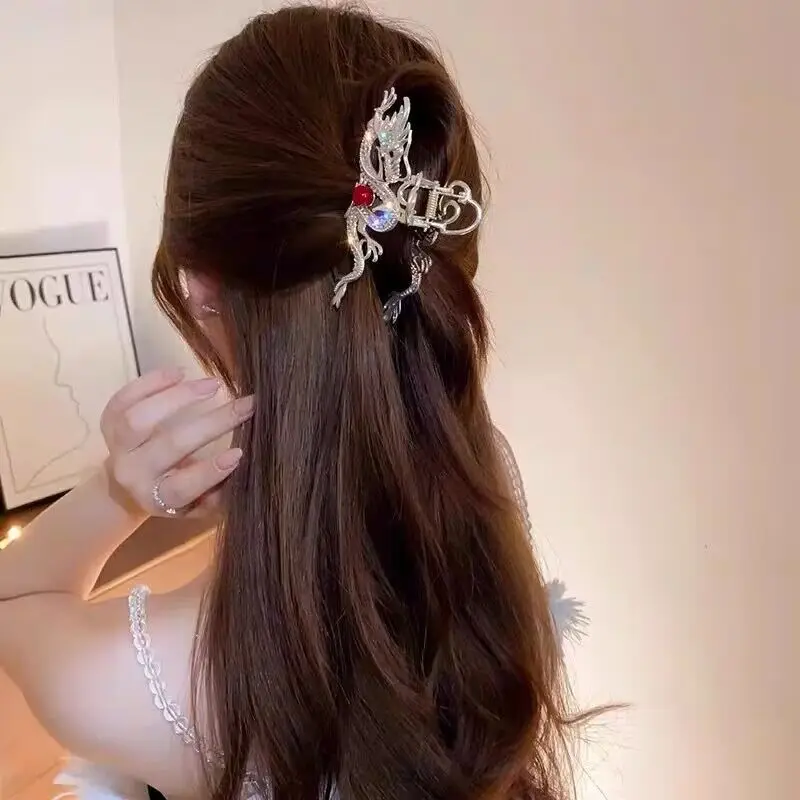 New Women Luxury Rhinestone Pearl Dragon Hair Claw Shark Clip Vintage Shiny Hairpin Hair Crab for Girl Hair Accessories Headwear