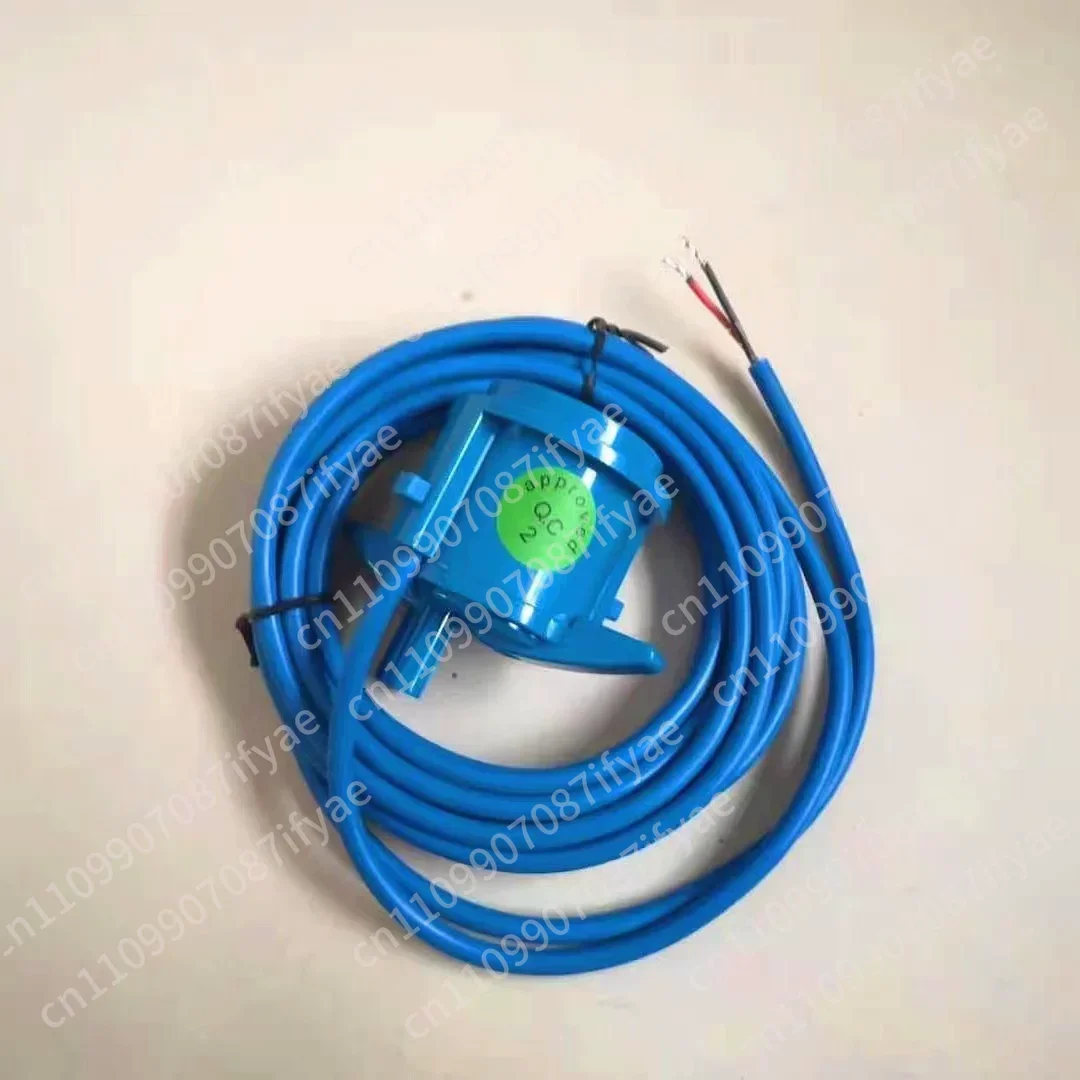 Milking machine solenoid valve positive pressure negative pressure shut-off valve