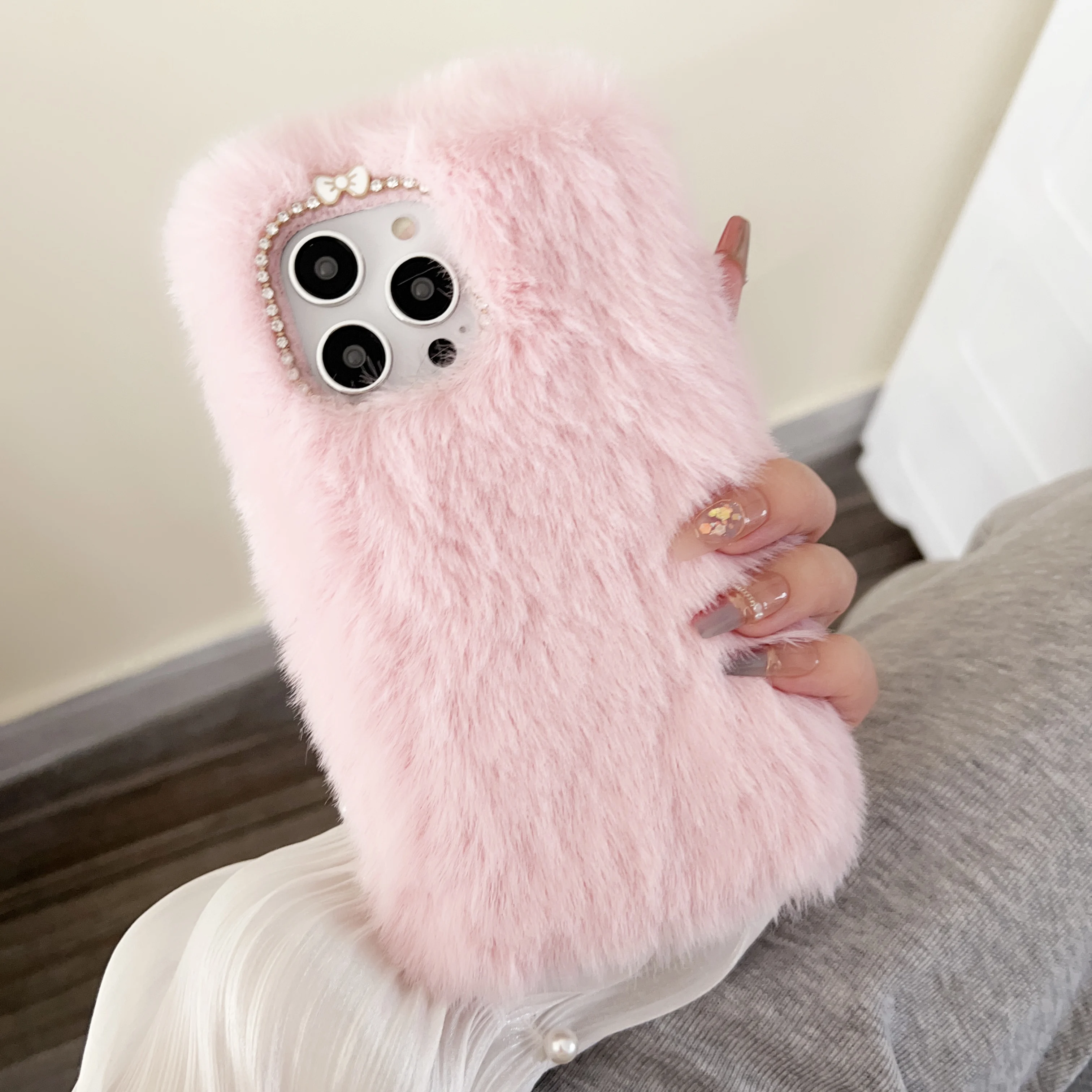 Luxuriöse Flauschige Fell-Hand – Phone Cases For Iphone 11 Bewertung und Preis