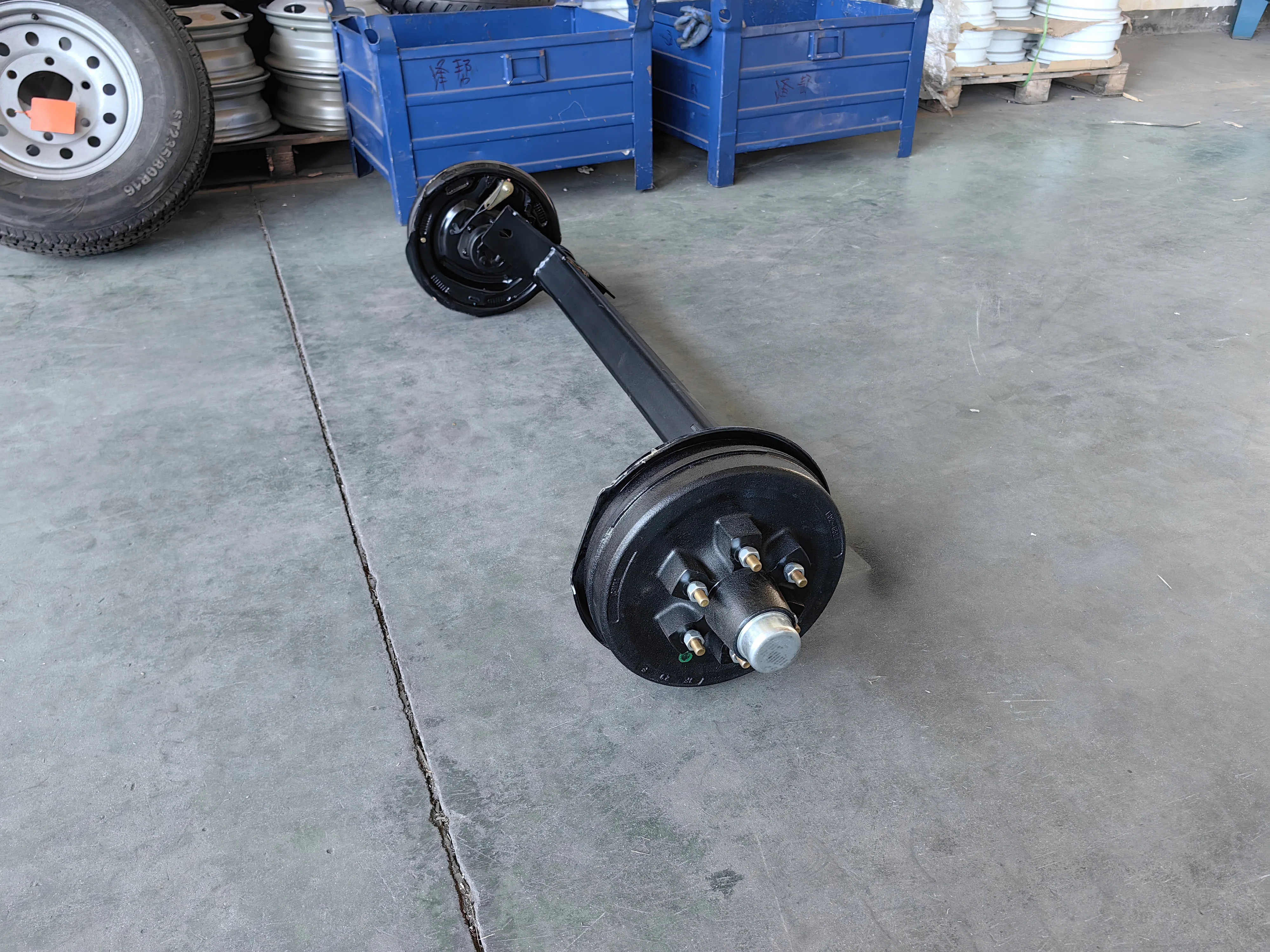 2025 محور مقطورة عالي الجودة مع عجلة للمقطورة الزراعية الموردة في الصين