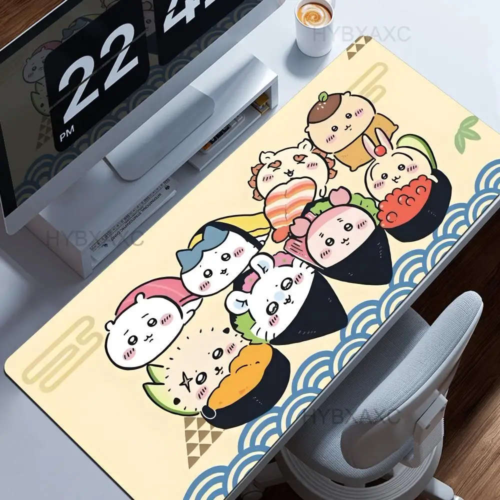 

Kawaii Xxl Коврик для мыши 900 × 400 Over Edge Игровые ноутбуки Симпатичный нескользящий резиновый коврик Chiikawa для ПК Gamer Mausepad Настольный коврик Настольные коврики Коврики