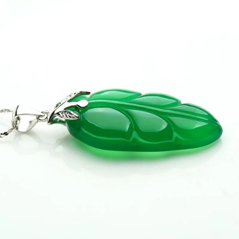 

Silver inlaid natural chalcedony leaf pendant fashion temperament