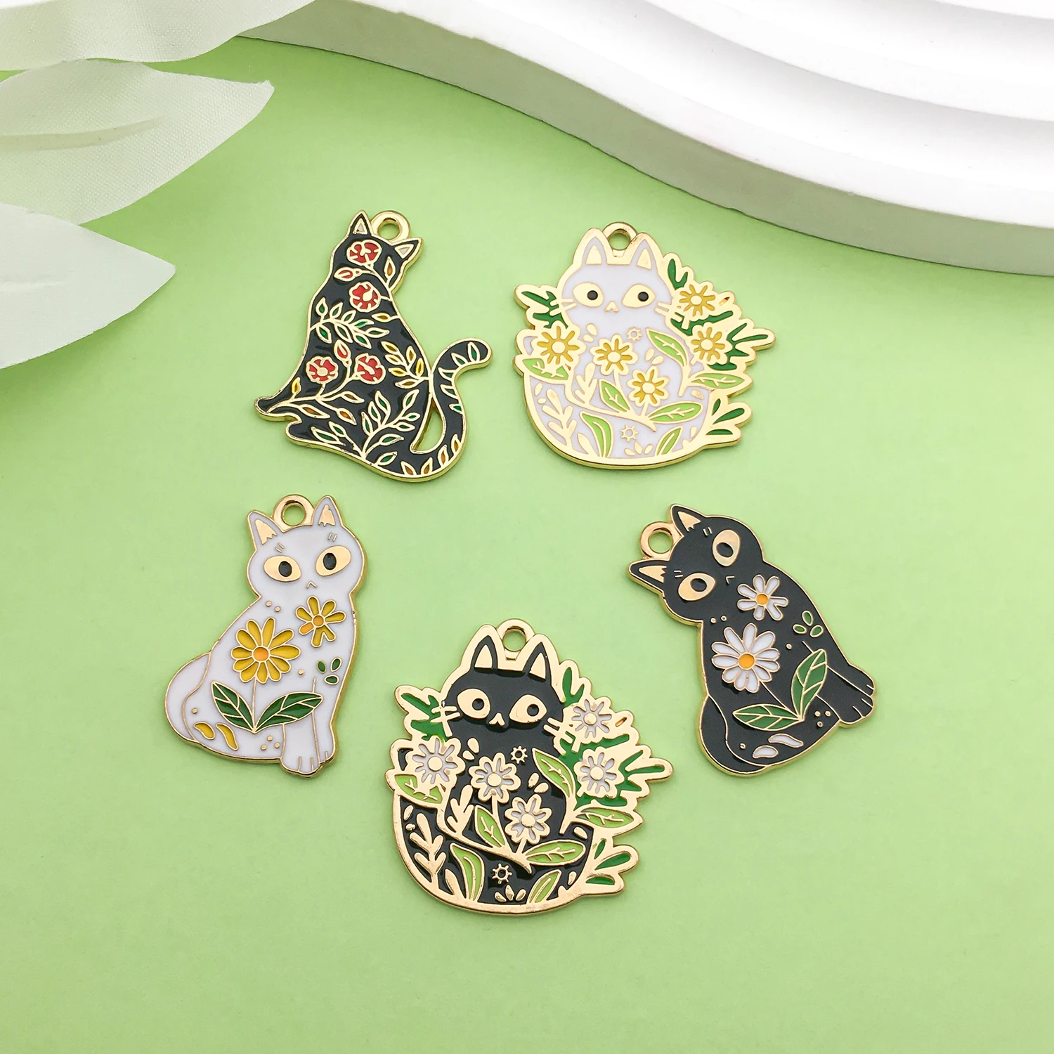 10pcs Enamel Cute Flower Cat Charms Alloy Metal Animal Pendants for DIY Bracelet Necklace Jewelry Making Accessories