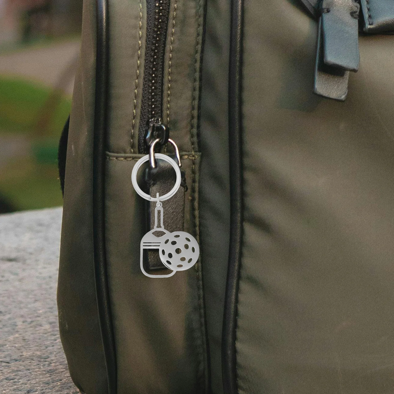 

Pickleball Racket Keychain Stainless Steel Mini Tennis Racket Hanging Accessories Sports Event Gifts Pickle Keychains Team