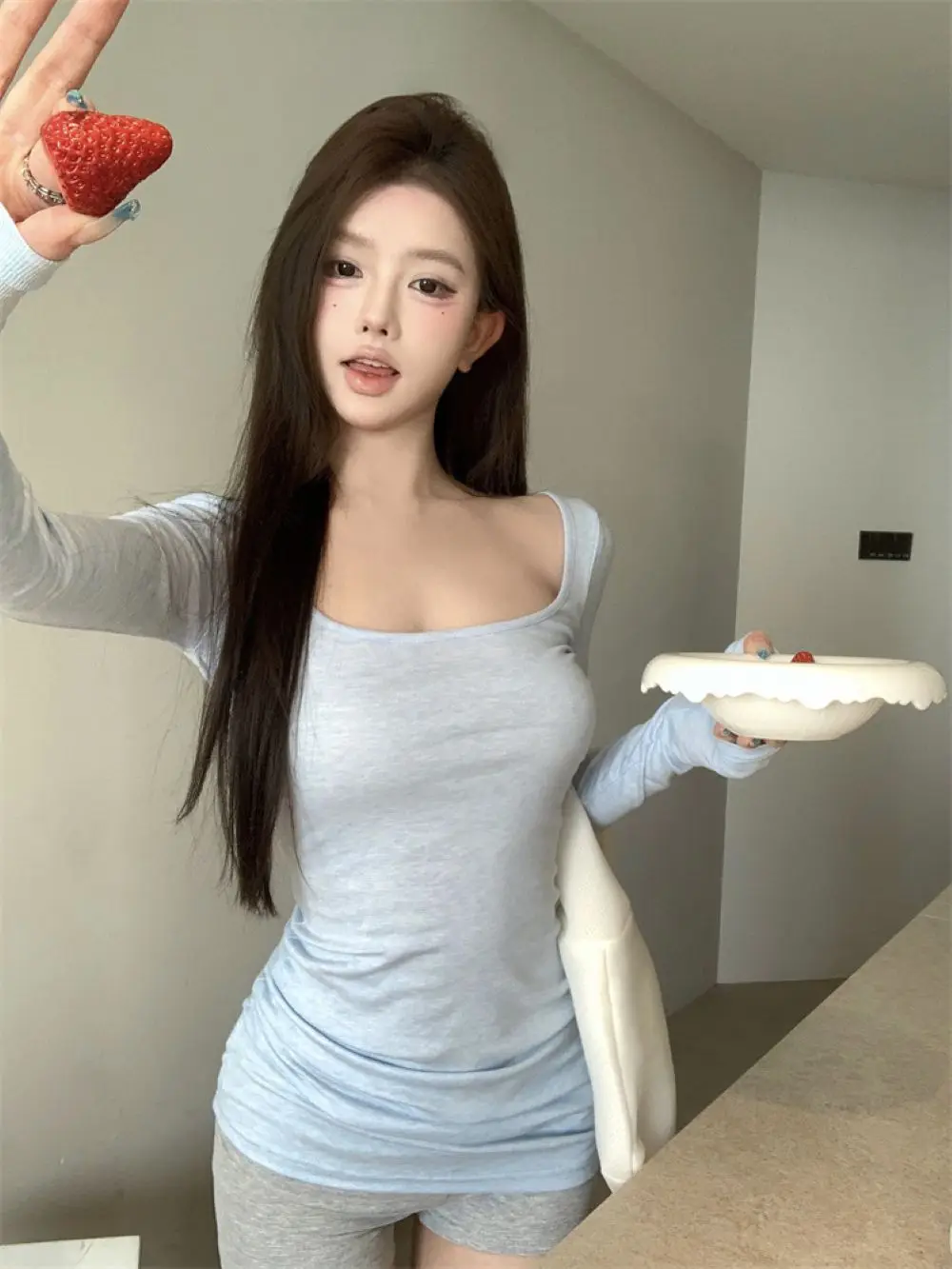 Women's Slim‑Fit U‑Neck Long Sleeve Top, Sheer Y2K Coquette Style Solid Color Waist‑Tucked Layering Base Shirt for Spring&Autumn