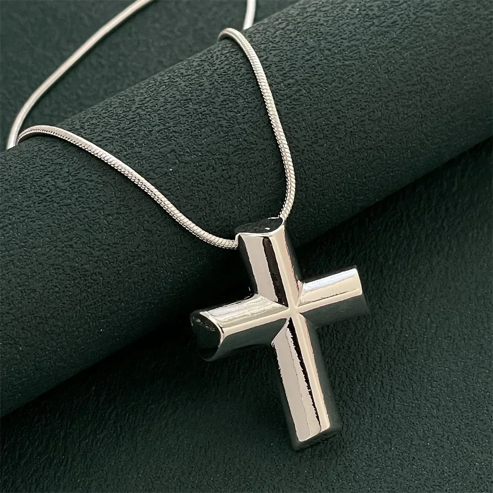 

925 Silver Snake Cross Pendant Necklace, Suitable For Men And Women To Wear Everyday