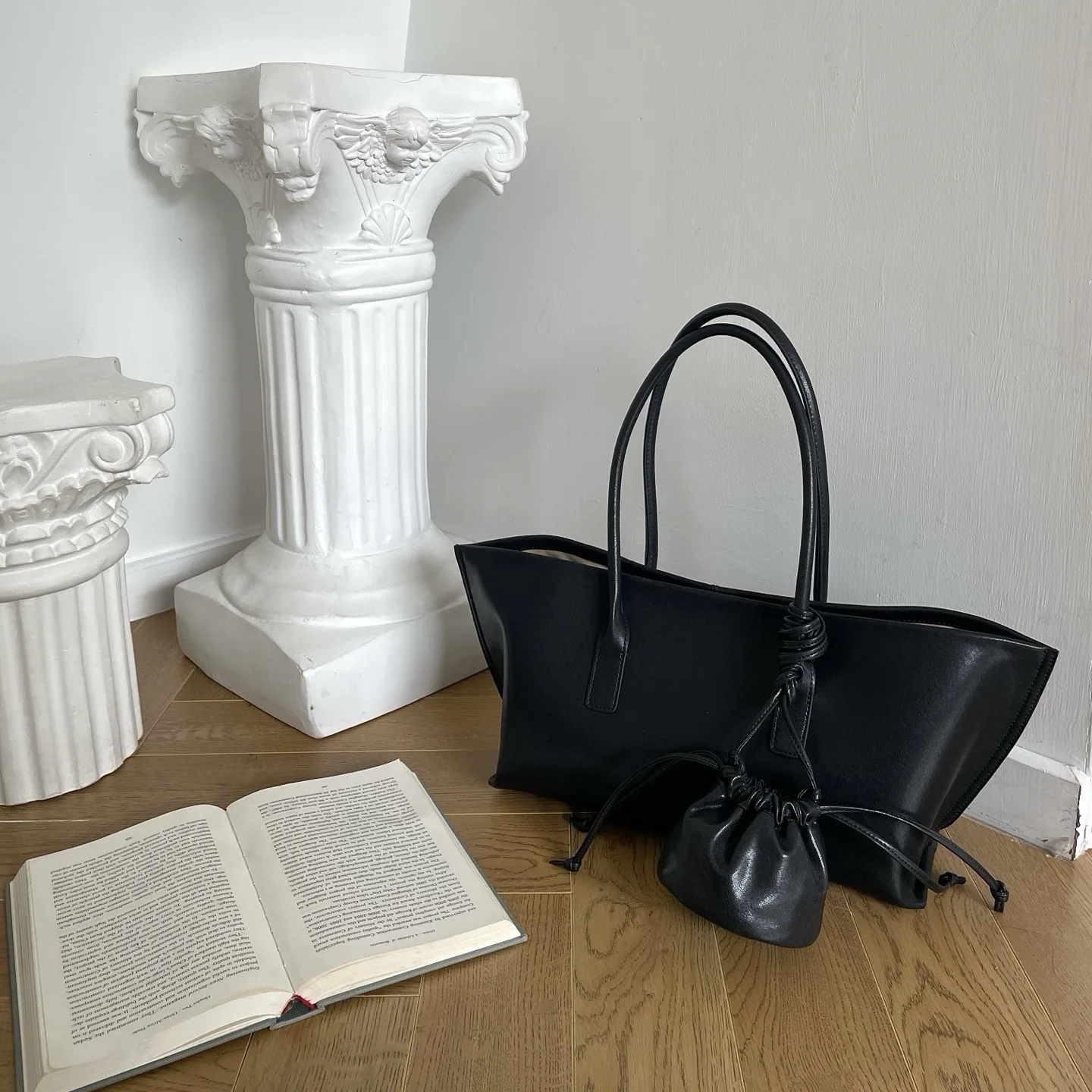 Korean Style Genuine Leather Handheld Tote Large Bag New Women Fashion Commuter One Shoulder Bag With Small Drawstring Bag