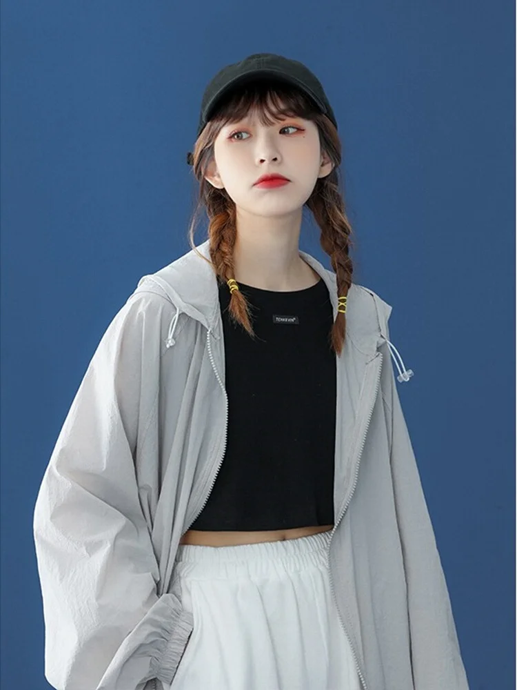 

Trench Coat Buttoned To The Top Woman Clothing Environmentalerial Pleats Airy Strap O-Neck Single-Layer Unisex Shiny