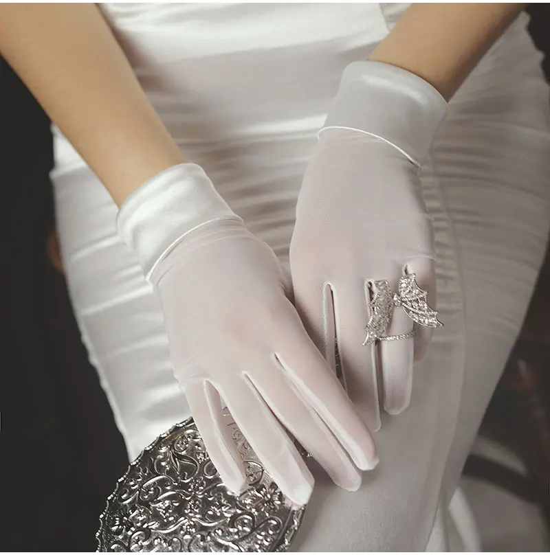 Women's White Smooth Satin Bridal Gloves for Wedding Guest Short Wrist Opera Banquet Gloves for Party свадебные аксессуарысвад